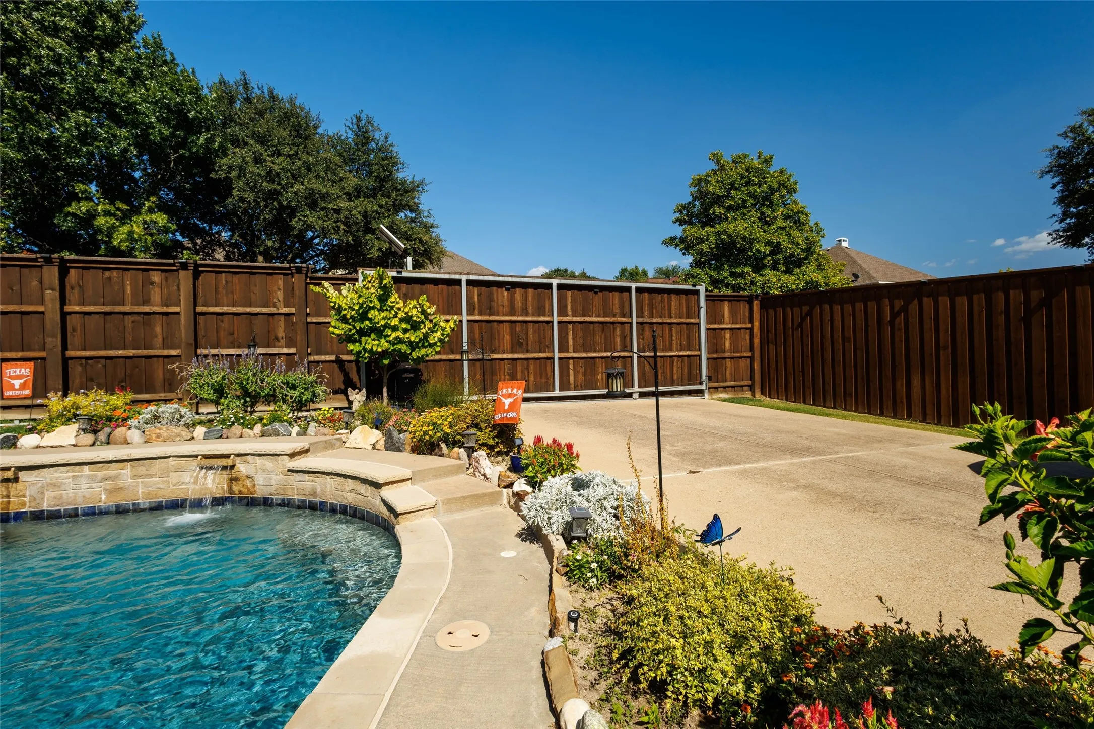 Single Family Residence For Sale in Rockwall County , 1411 Misty Cove, Rockwall, Texas 75087, 5 Bedroom, 3 Bathroom, 2 Garage spaces, 3,413 Sqft, built in 2005, mls#21360994, Real Estate Agent in Rockwall, Homes For Sale in Rockwall county, Homes For Sale in Rockwall, Realtor in Rockwall Texas, Real Estate Brokerage Independent Realty Texas, Luminita Cordes Realtor