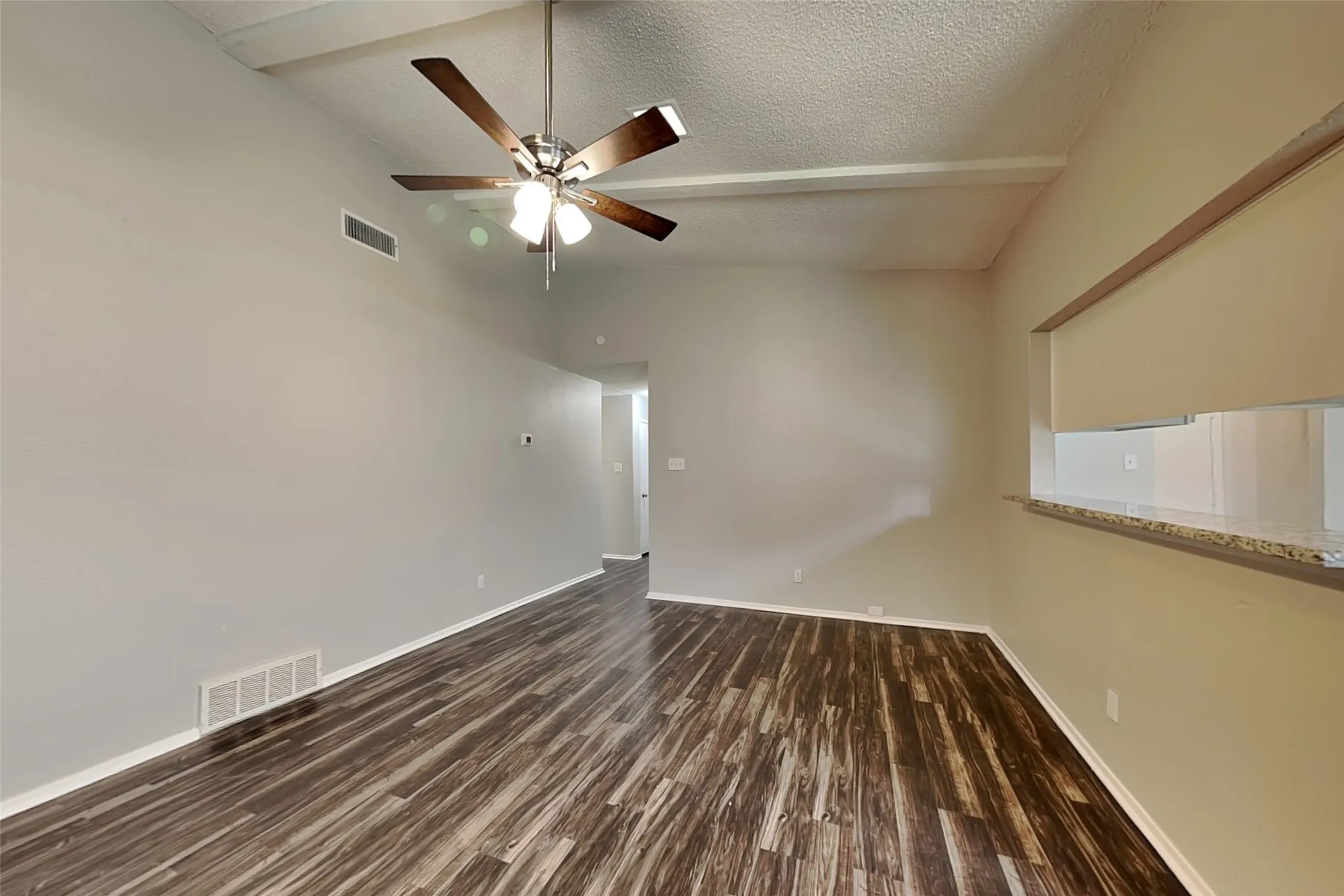 Single Family Residence For Rent in Tarrant County , 7316 Echo Hill Drive, Watauga, Texas 76148, 3 Bedroom, 2 Bathroom, 2 Garage spaces, 1,290 Sqft, built in 1979, mls#21360997, Real Estate Agent in Watauga, Homes For Rent in Tarrant county, Homes For Rent in Watauga, Realtor in Watauga Texas, Real Estate Brokerage Independent Realty Texas, Luminita Cordes Realtor