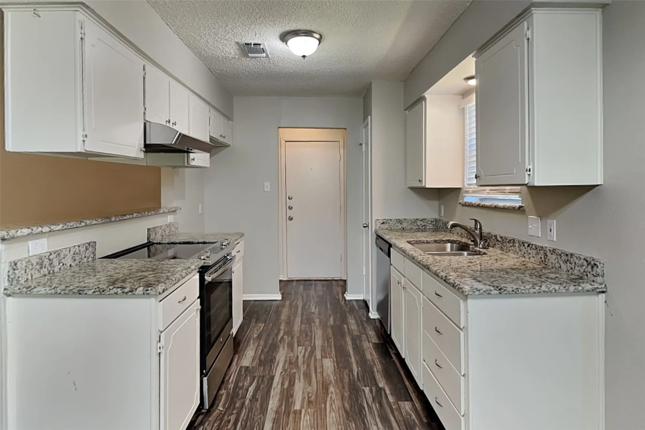 Single Family Residence For Rent in Tarrant County , 7316 Echo Hill Drive, Watauga, Texas 76148, 3 Bedroom, 2 Bathroom, 2 Garage spaces, 1,290 Sqft, built in 1979, mls#21360997, Real Estate Agent in Watauga, Homes For Rent in Tarrant county, Homes For Rent in Watauga, Realtor in Watauga Texas, Real Estate Brokerage Independent Realty Texas, Luminita Cordes Realtor
