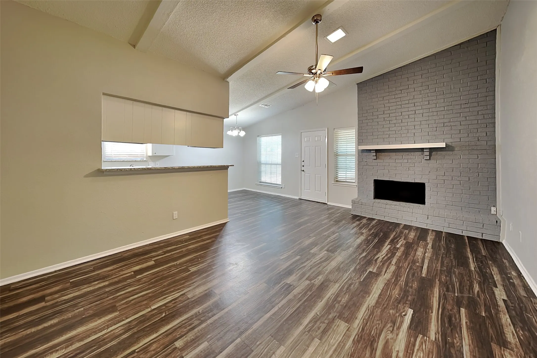 Single Family Residence For Rent in Tarrant County , 7316 Echo Hill Drive, Watauga, Texas 76148, 3 Bedroom, 2 Bathroom, 2 Garage spaces, 1,290 Sqft, built in 1979, mls#21360997, Real Estate Agent in Watauga, Homes For Rent in Tarrant county, Homes For Rent in Watauga, Realtor in Watauga Texas, Real Estate Brokerage Independent Realty Texas, Luminita Cordes Realtor