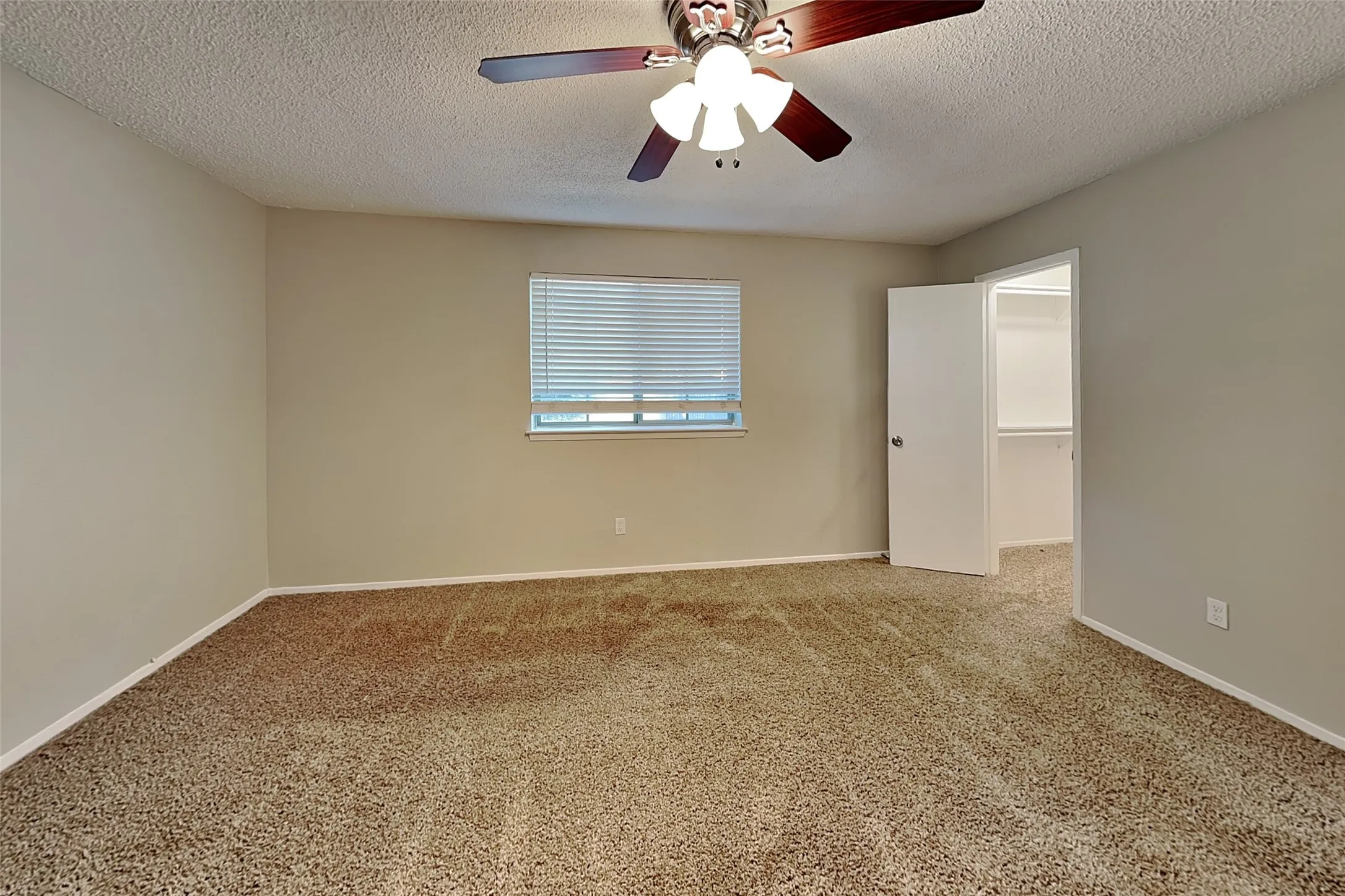 Single Family Residence For Rent in Tarrant County , 7316 Echo Hill Drive, Watauga, Texas 76148, 3 Bedroom, 2 Bathroom, 2 Garage spaces, 1,290 Sqft, built in 1979, mls#21360997, Real Estate Agent in Watauga, Homes For Rent in Tarrant county, Homes For Rent in Watauga, Realtor in Watauga Texas, Real Estate Brokerage Independent Realty Texas, Luminita Cordes Realtor