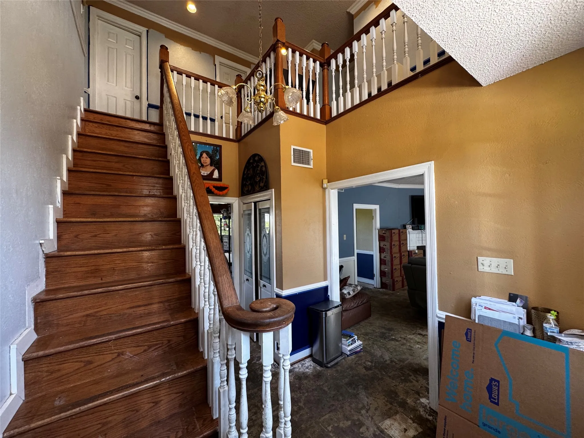Single Family Residence For Sale in Dallas County , 363 town east, Sunnyvale, Texas 75182, 6 Bedroom, 4 Bathroom, Garage spaces, 4,318 Sqft, built in 1983, mls#21354948, Real Estate Agent in Sunnyvale, Homes For Sale in Dallas county, Homes For Sale in Sunnyvale, Realtor in Sunnyvale Texas, Real Estate Brokerage Independent Realty Texas, Luminita Cordes Realtor