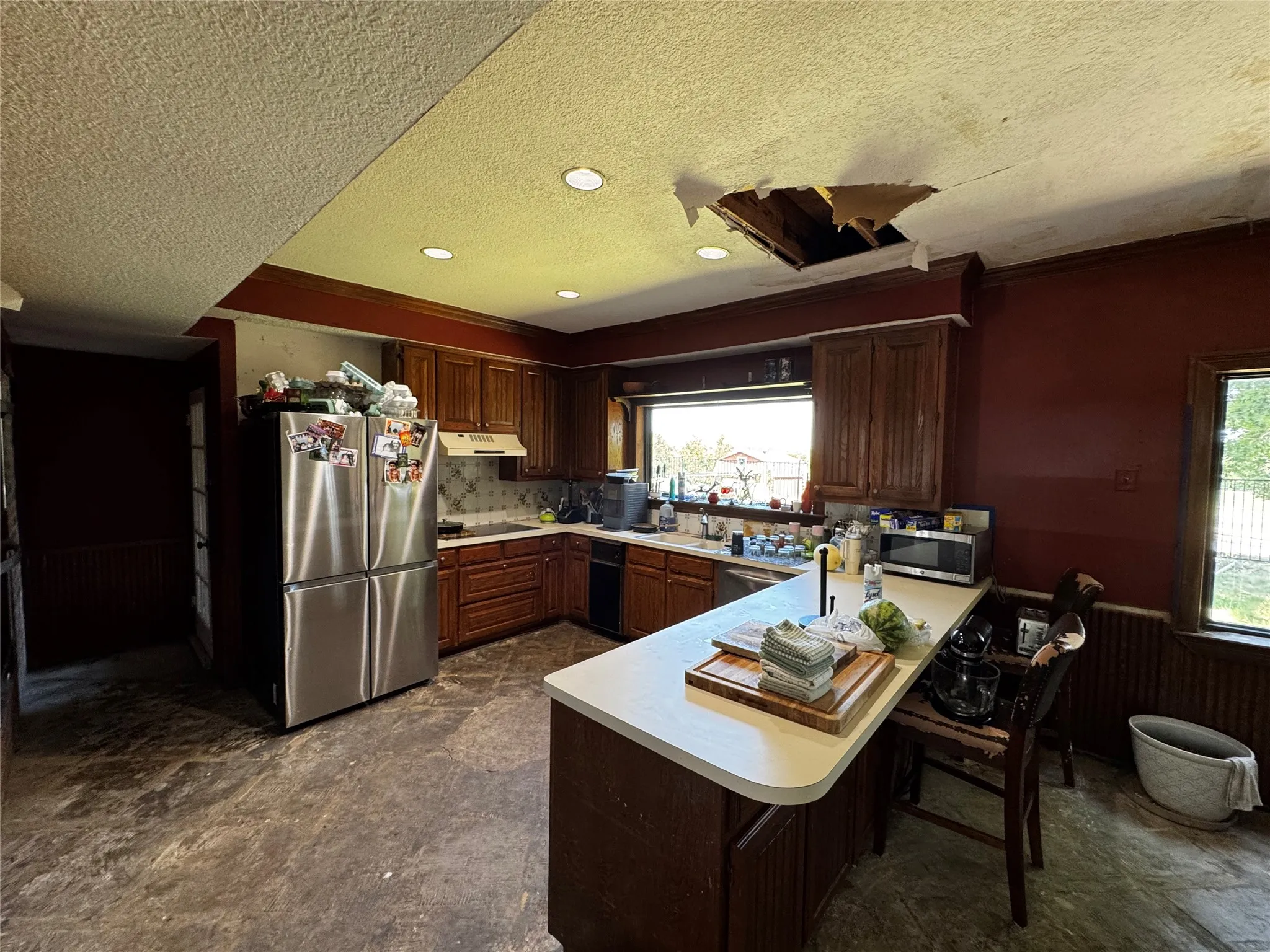 Single Family Residence For Sale in Dallas County , 363 town east, Sunnyvale, Texas 75182, 6 Bedroom, 4 Bathroom, Garage spaces, 4,318 Sqft, built in 1983, mls#21354948, Real Estate Agent in Sunnyvale, Homes For Sale in Dallas county, Homes For Sale in Sunnyvale, Realtor in Sunnyvale Texas, Real Estate Brokerage Independent Realty Texas, Luminita Cordes Realtor