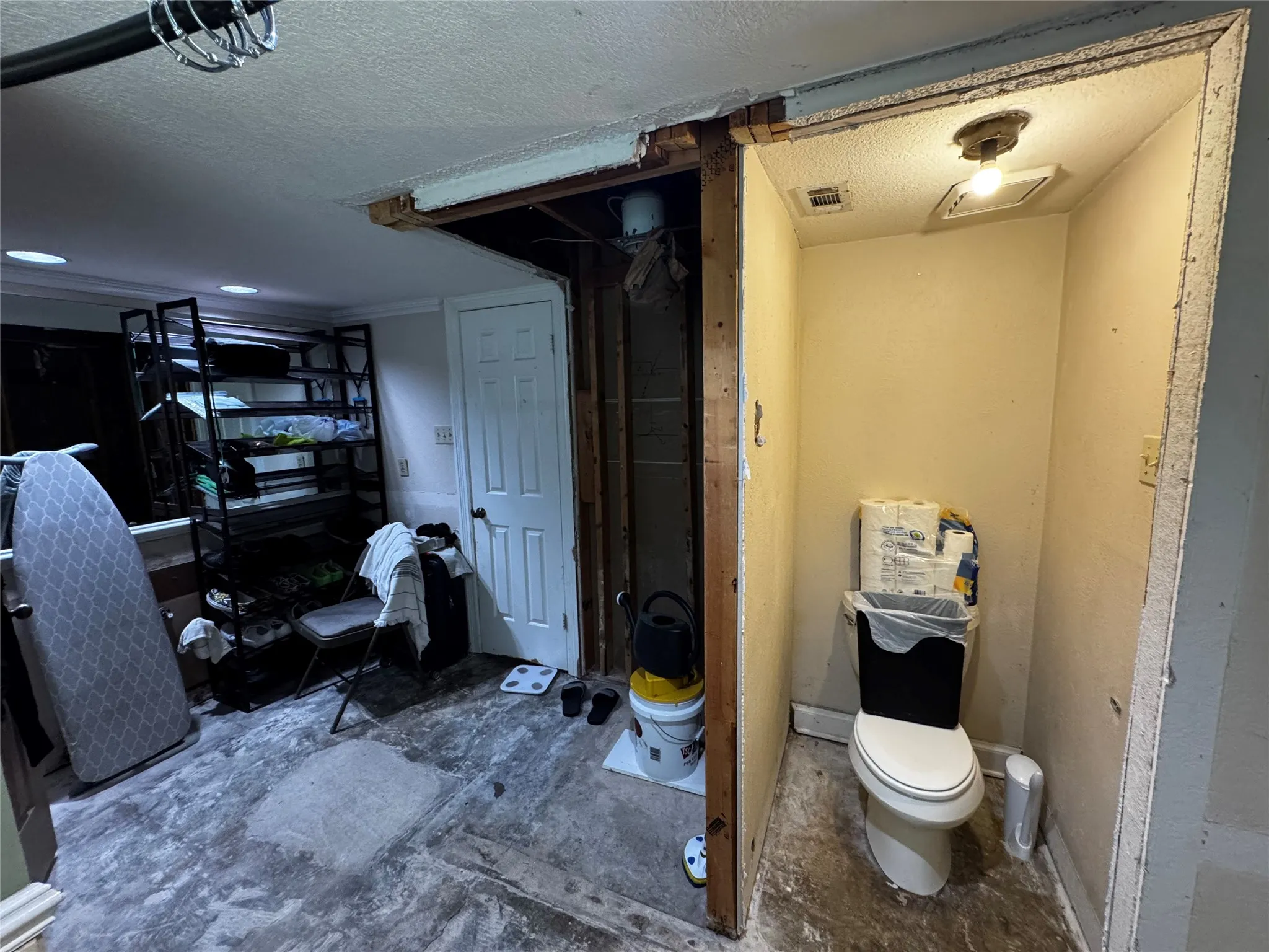 Single Family Residence For Sale in Dallas County , 363 town east, Sunnyvale, Texas 75182, 6 Bedroom, 4 Bathroom, Garage spaces, 4,318 Sqft, built in 1983, mls#21354948, Real Estate Agent in Sunnyvale, Homes For Sale in Dallas county, Homes For Sale in Sunnyvale, Realtor in Sunnyvale Texas, Real Estate Brokerage Independent Realty Texas, Luminita Cordes Realtor