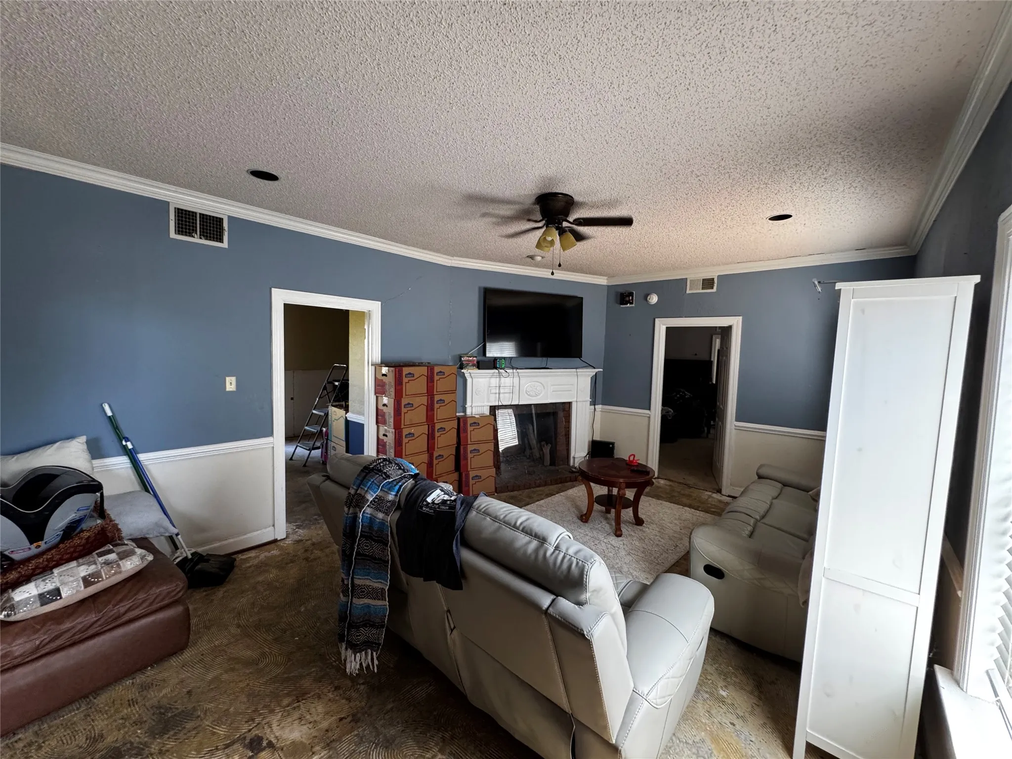 Single Family Residence For Sale in Dallas County , 363 town east, Sunnyvale, Texas 75182, 6 Bedroom, 4 Bathroom, Garage spaces, 4,318 Sqft, built in 1983, mls#21354948, Real Estate Agent in Sunnyvale, Homes For Sale in Dallas county, Homes For Sale in Sunnyvale, Realtor in Sunnyvale Texas, Real Estate Brokerage Independent Realty Texas, Luminita Cordes Realtor