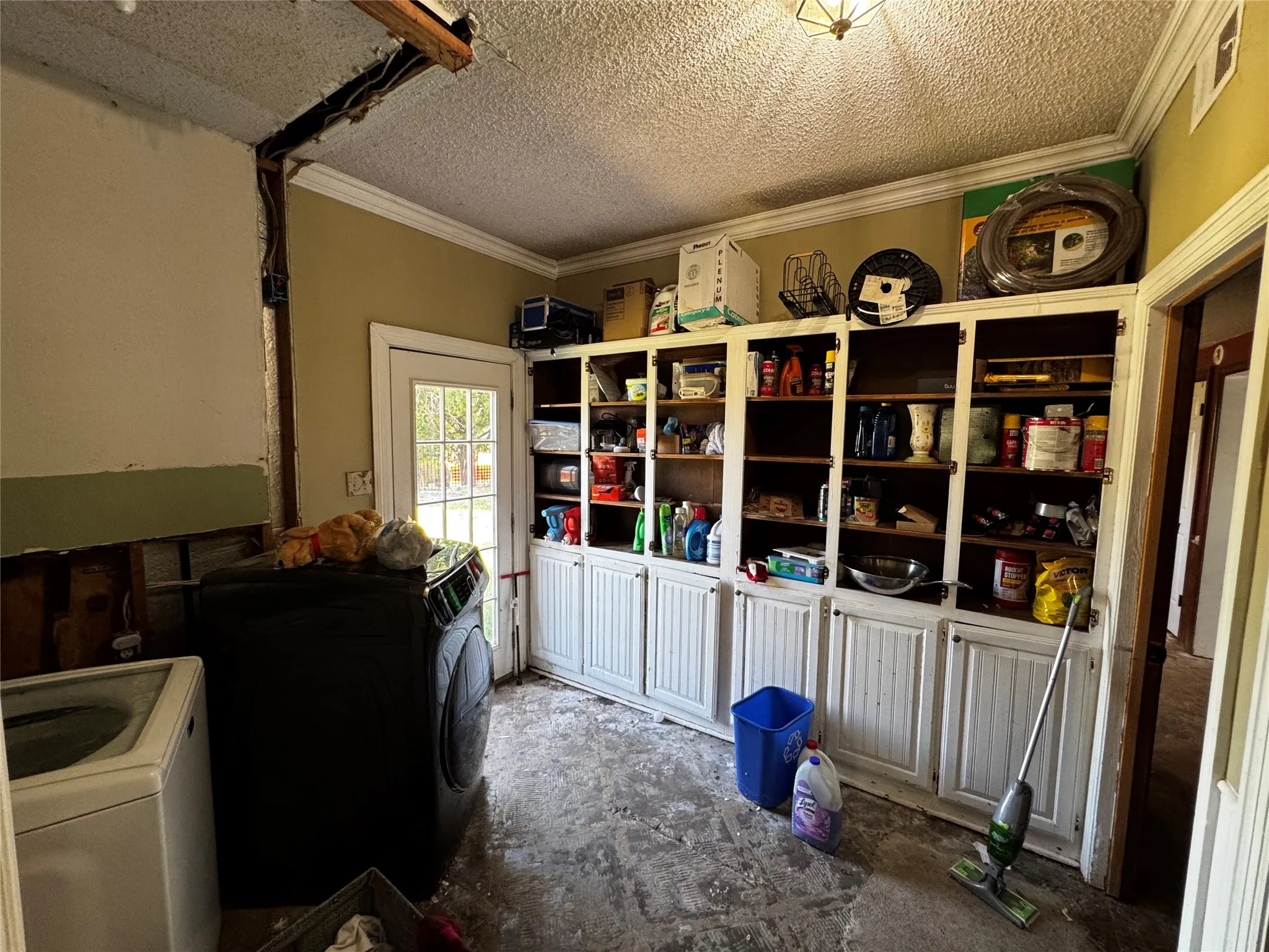 Single Family Residence For Sale in Dallas County , 363 town east, Sunnyvale, Texas 75182, 6 Bedroom, 4 Bathroom, Garage spaces, 4,318 Sqft, built in 1983, mls#21354948, Real Estate Agent in Sunnyvale, Homes For Sale in Dallas county, Homes For Sale in Sunnyvale, Realtor in Sunnyvale Texas, Real Estate Brokerage Independent Realty Texas, Luminita Cordes Realtor