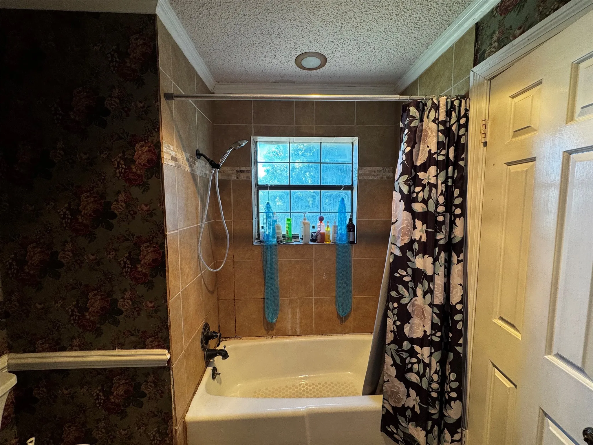 Single Family Residence For Sale in Dallas County , 363 town east, Sunnyvale, Texas 75182, 6 Bedroom, 4 Bathroom, Garage spaces, 4,318 Sqft, built in 1983, mls#21354948, Real Estate Agent in Sunnyvale, Homes For Sale in Dallas county, Homes For Sale in Sunnyvale, Realtor in Sunnyvale Texas, Real Estate Brokerage Independent Realty Texas, Luminita Cordes Realtor