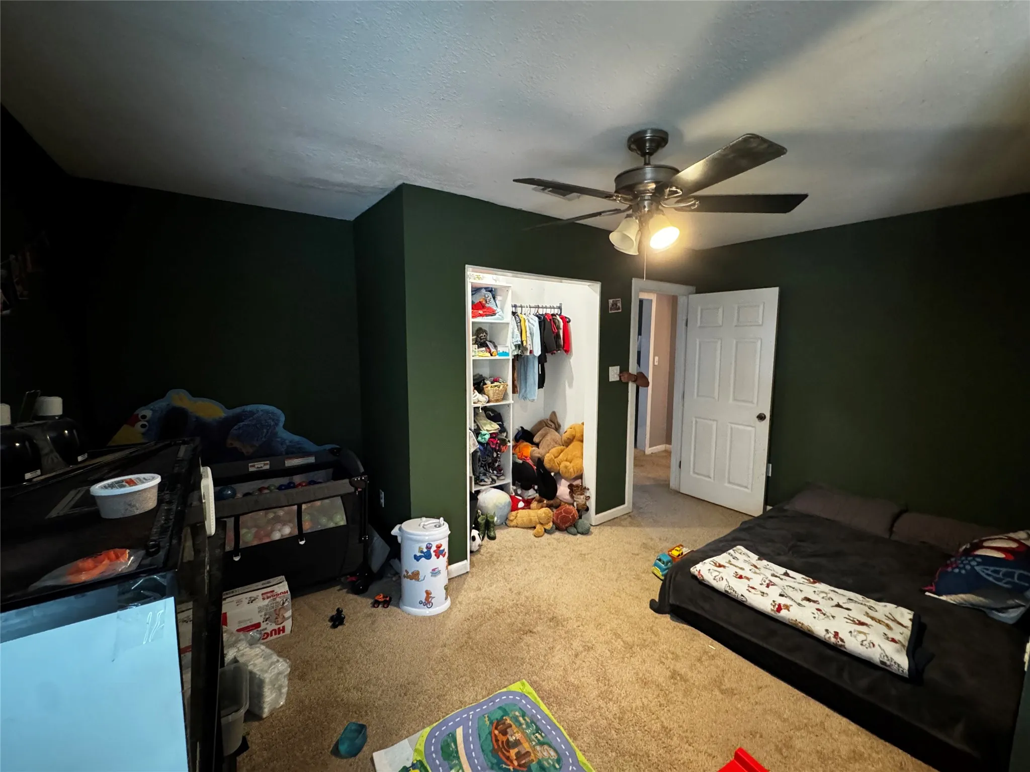 Single Family Residence For Sale in Dallas County , 363 town east, Sunnyvale, Texas 75182, 6 Bedroom, 4 Bathroom, Garage spaces, 4,318 Sqft, built in 1983, mls#21354948, Real Estate Agent in Sunnyvale, Homes For Sale in Dallas county, Homes For Sale in Sunnyvale, Realtor in Sunnyvale Texas, Real Estate Brokerage Independent Realty Texas, Luminita Cordes Realtor