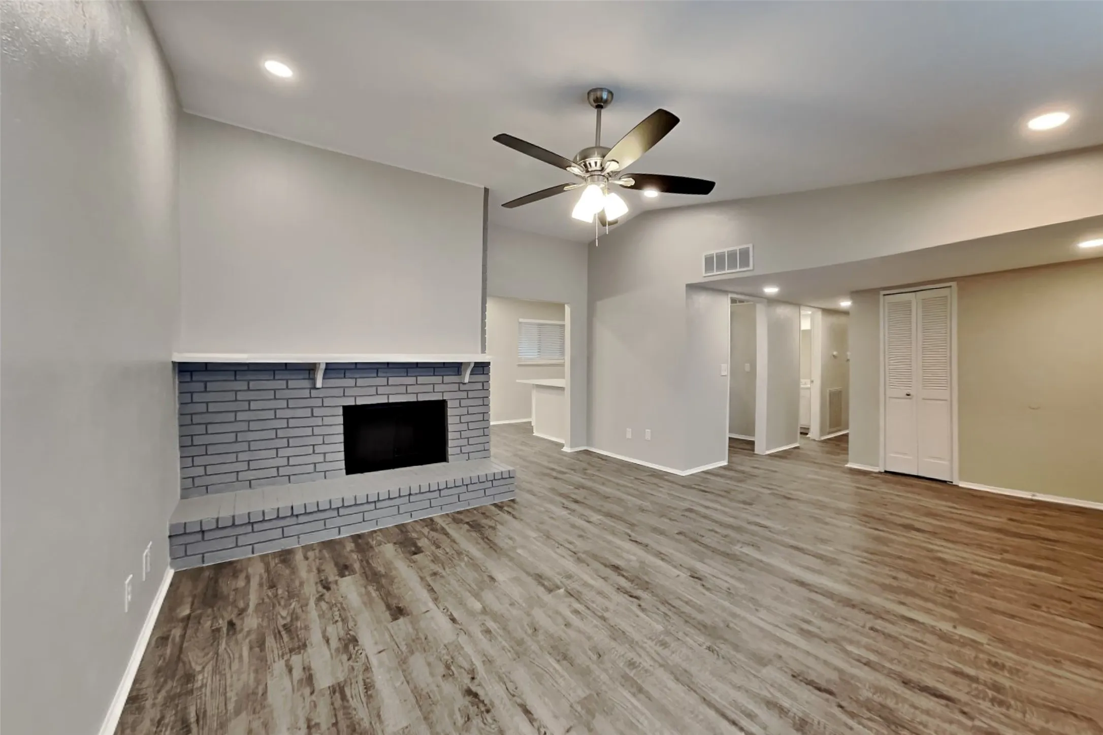 Single Family Residence For Rent in Collin County , 518 White Oak Street, Allen, Texas 75002, 3 Bedroom, 2 Bathroom, 2 Garage spaces, 1,512 Sqft, built in 1981, mls#21361006, Real Estate Agent in Allen, Homes For Rent in Collin county, Homes For Rent in Allen, Realtor in Allen Texas, Real Estate Brokerage Independent Realty Texas, Luminita Cordes Realtor