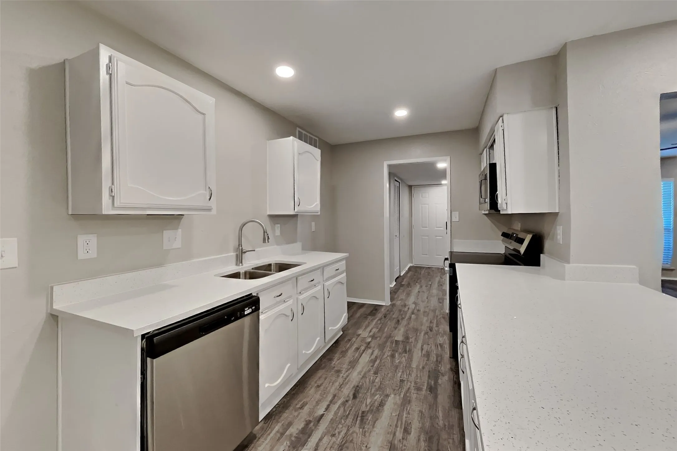 Single Family Residence For Rent in Collin County , 518 White Oak Street, Allen, Texas 75002, 3 Bedroom, 2 Bathroom, 2 Garage spaces, 1,512 Sqft, built in 1981, mls#21361006, Real Estate Agent in Allen, Homes For Rent in Collin county, Homes For Rent in Allen, Realtor in Allen Texas, Real Estate Brokerage Independent Realty Texas, Luminita Cordes Realtor