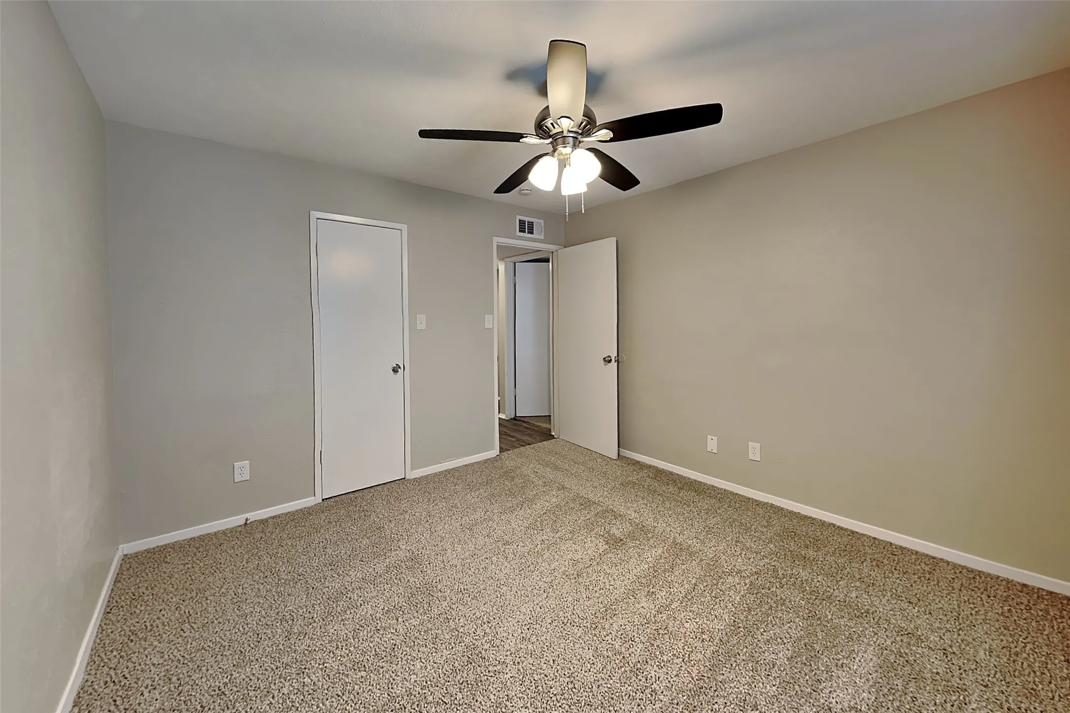 Single Family Residence For Rent in Collin County , 518 White Oak Street, Allen, Texas 75002, 3 Bedroom, 2 Bathroom, 2 Garage spaces, 1,512 Sqft, built in 1981, mls#21361006, Real Estate Agent in Allen, Homes For Rent in Collin county, Homes For Rent in Allen, Realtor in Allen Texas, Real Estate Brokerage Independent Realty Texas, Luminita Cordes Realtor