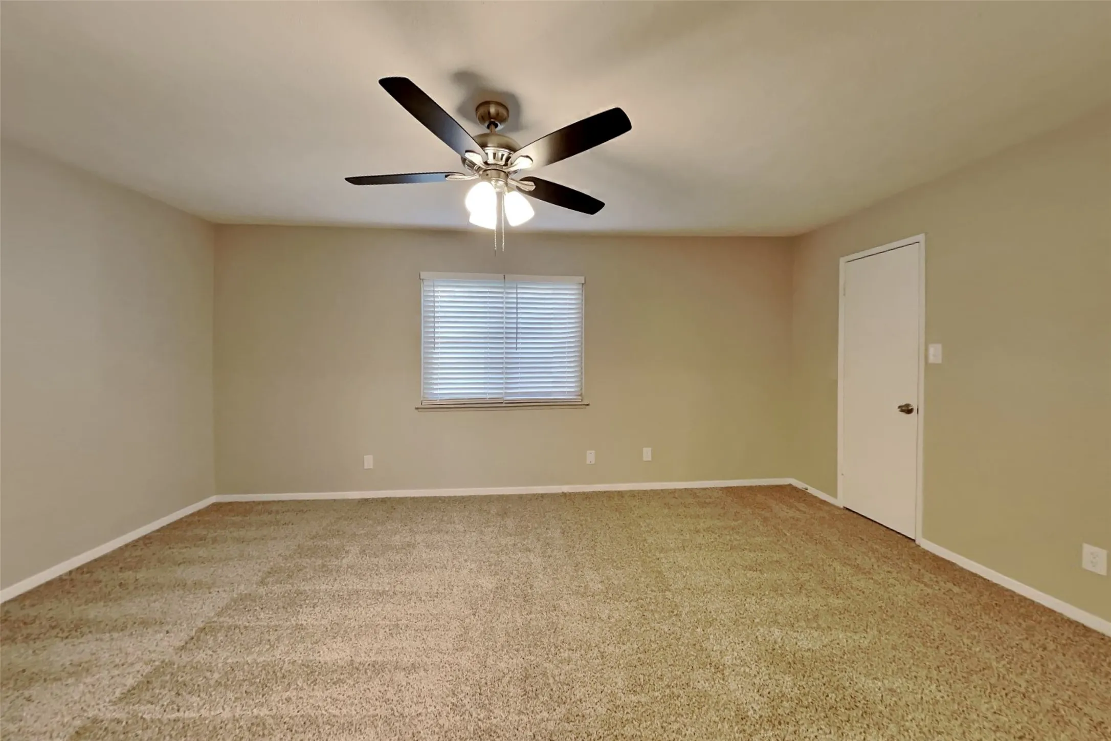 Single Family Residence For Rent in Collin County , 518 White Oak Street, Allen, Texas 75002, 3 Bedroom, 2 Bathroom, 2 Garage spaces, 1,512 Sqft, built in 1981, mls#21361006, Real Estate Agent in Allen, Homes For Rent in Collin county, Homes For Rent in Allen, Realtor in Allen Texas, Real Estate Brokerage Independent Realty Texas, Luminita Cordes Realtor
