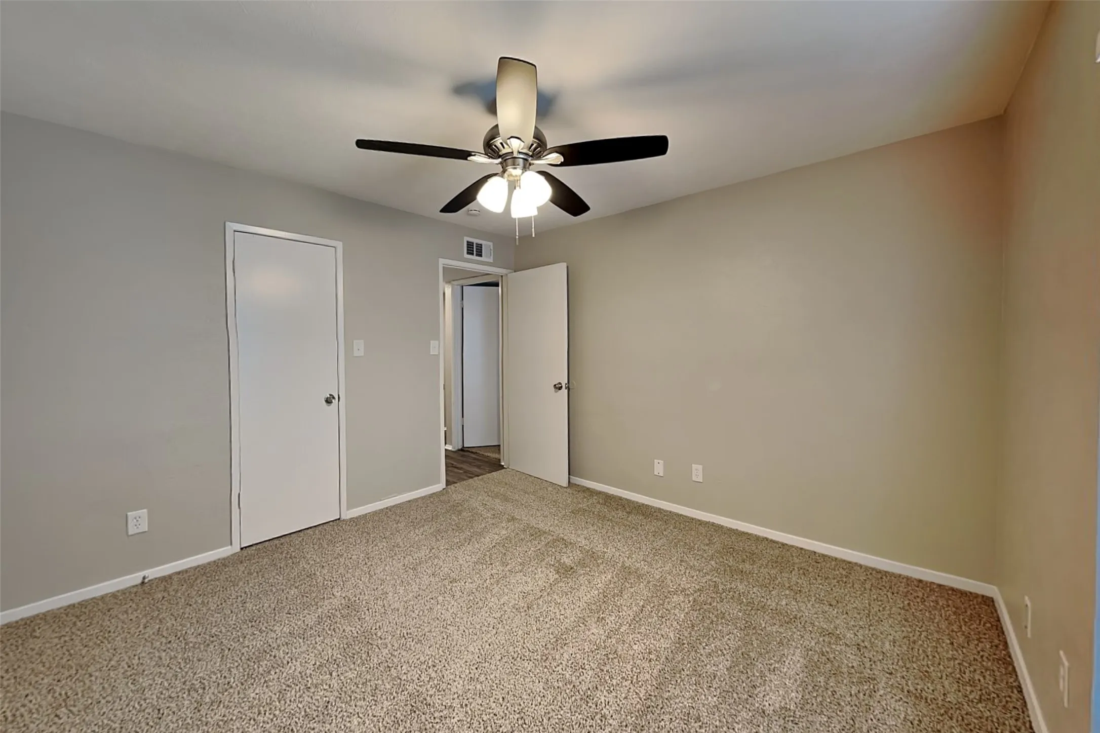 Single Family Residence For Rent in Collin County , 518 White Oak Street, Allen, Texas 75002, 3 Bedroom, 2 Bathroom, 2 Garage spaces, 1,512 Sqft, built in 1981, mls#21361006, Real Estate Agent in Allen, Homes For Rent in Collin county, Homes For Rent in Allen, Realtor in Allen Texas, Real Estate Brokerage Independent Realty Texas, Luminita Cordes Realtor