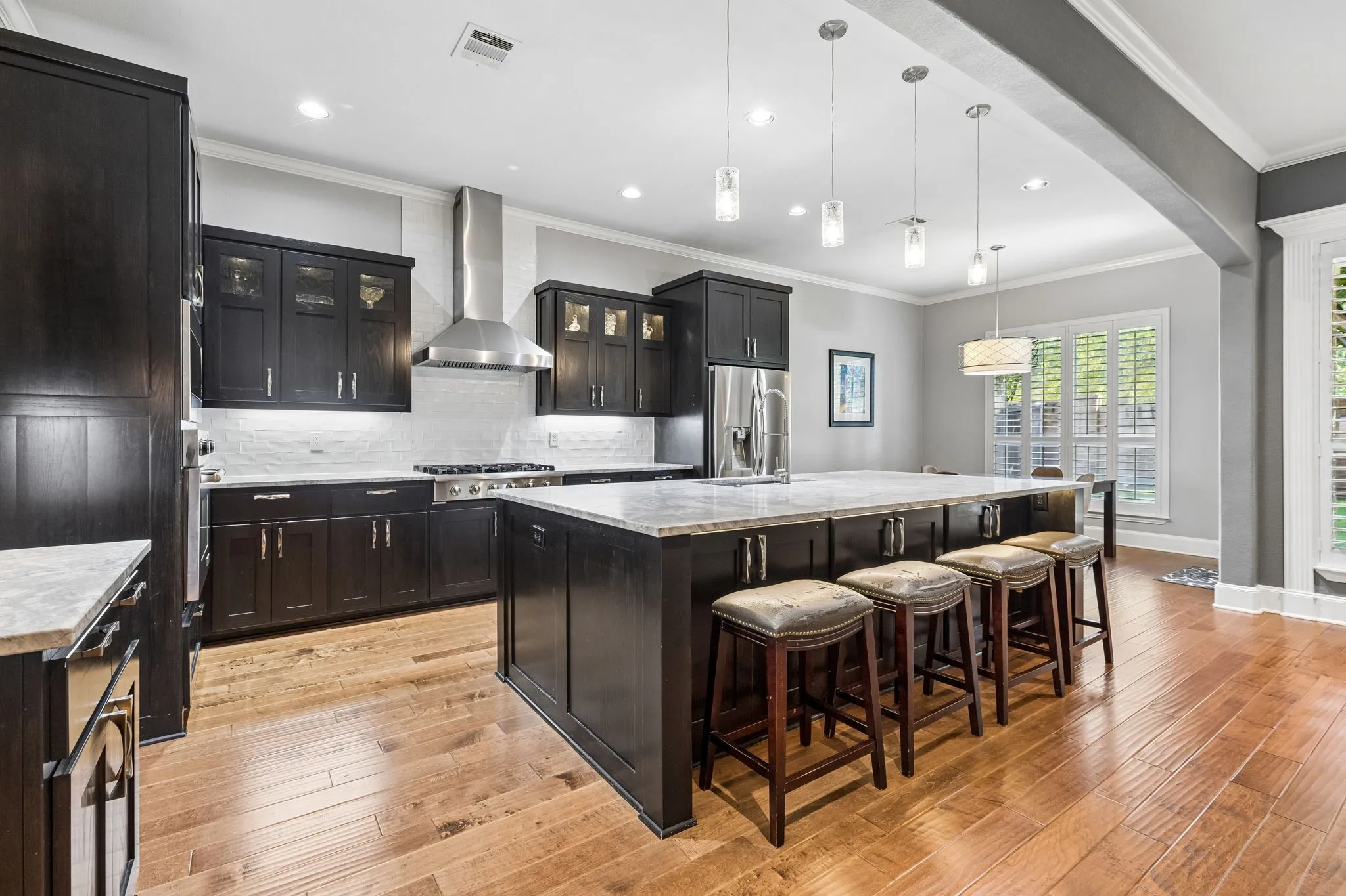 Single Family Residence For Sale in Tarrant County , 1411 Ashmore Court, Keller, Texas 76248, 4 Bedroom, 4 Bathroom, 2 Garage spaces, 3,254 Sqft, built in 2005, mls#21359751, Real Estate Agent in Keller, Homes For Sale in Tarrant county, Homes For Sale in Keller, Realtor in Keller Texas, Real Estate Brokerage Independent Realty Texas, Luminita Cordes Realtor