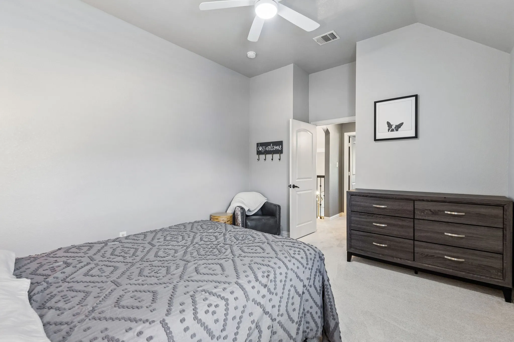 Single Family Residence For Sale in Tarrant County , 1411 Ashmore Court, Keller, Texas 76248, 4 Bedroom, 4 Bathroom, 2 Garage spaces, 3,254 Sqft, built in 2005, mls#21359751, Real Estate Agent in Keller, Homes For Sale in Tarrant county, Homes For Sale in Keller, Realtor in Keller Texas, Real Estate Brokerage Independent Realty Texas, Luminita Cordes Realtor