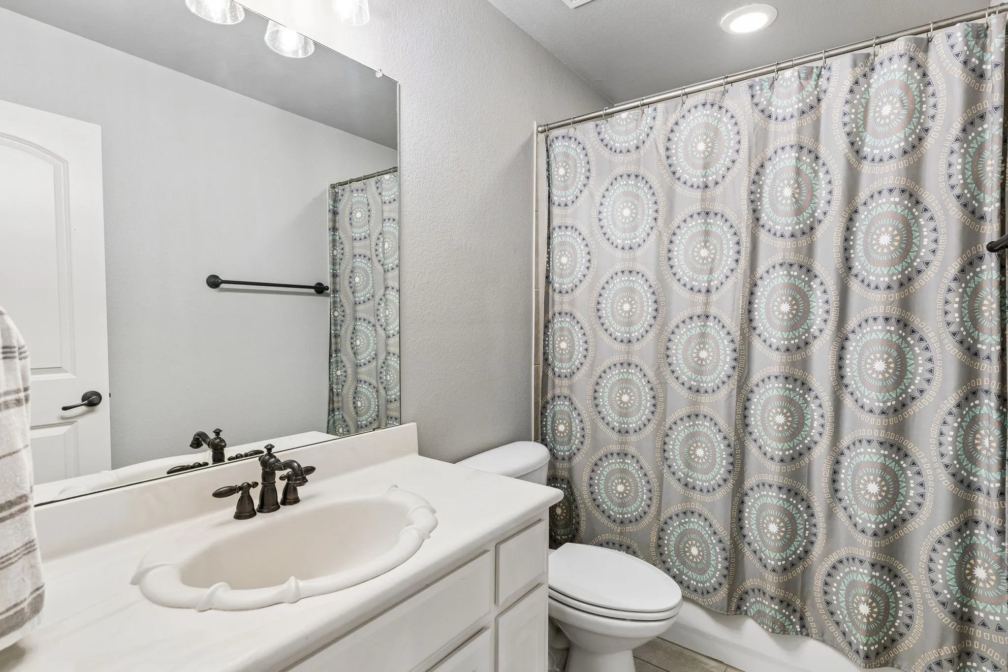 Single Family Residence For Sale in Tarrant County , 1411 Ashmore Court, Keller, Texas 76248, 4 Bedroom, 4 Bathroom, 2 Garage spaces, 3,254 Sqft, built in 2005, mls#21359751, Real Estate Agent in Keller, Homes For Sale in Tarrant county, Homes For Sale in Keller, Realtor in Keller Texas, Real Estate Brokerage Independent Realty Texas, Luminita Cordes Realtor
