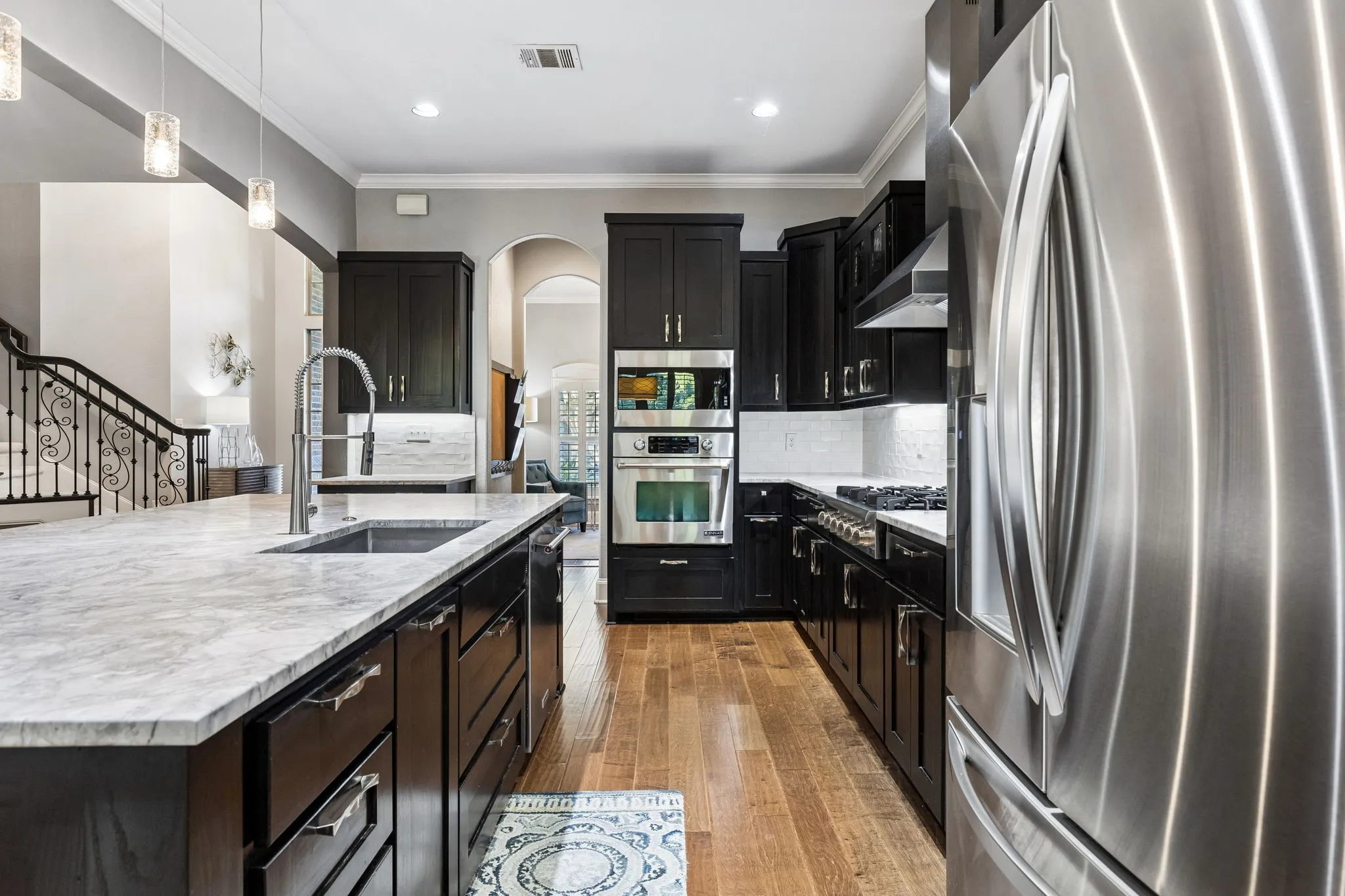 Single Family Residence For Sale in Tarrant County , 1411 Ashmore Court, Keller, Texas 76248, 4 Bedroom, 4 Bathroom, 2 Garage spaces, 3,254 Sqft, built in 2005, mls#21359751, Real Estate Agent in Keller, Homes For Sale in Tarrant county, Homes For Sale in Keller, Realtor in Keller Texas, Real Estate Brokerage Independent Realty Texas, Luminita Cordes Realtor