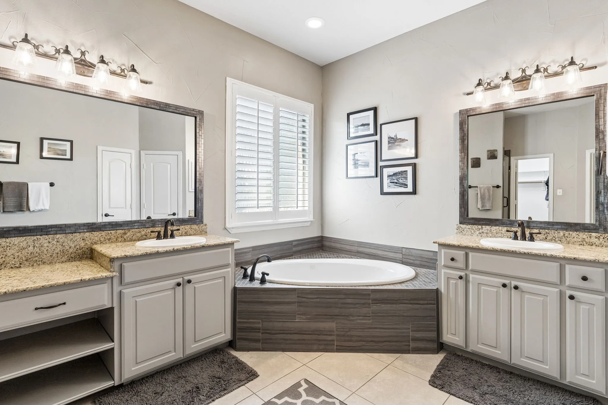 Single Family Residence For Sale in Tarrant County , 1411 Ashmore Court, Keller, Texas 76248, 4 Bedroom, 4 Bathroom, 2 Garage spaces, 3,254 Sqft, built in 2005, mls#21359751, Real Estate Agent in Keller, Homes For Sale in Tarrant county, Homes For Sale in Keller, Realtor in Keller Texas, Real Estate Brokerage Independent Realty Texas, Luminita Cordes Realtor