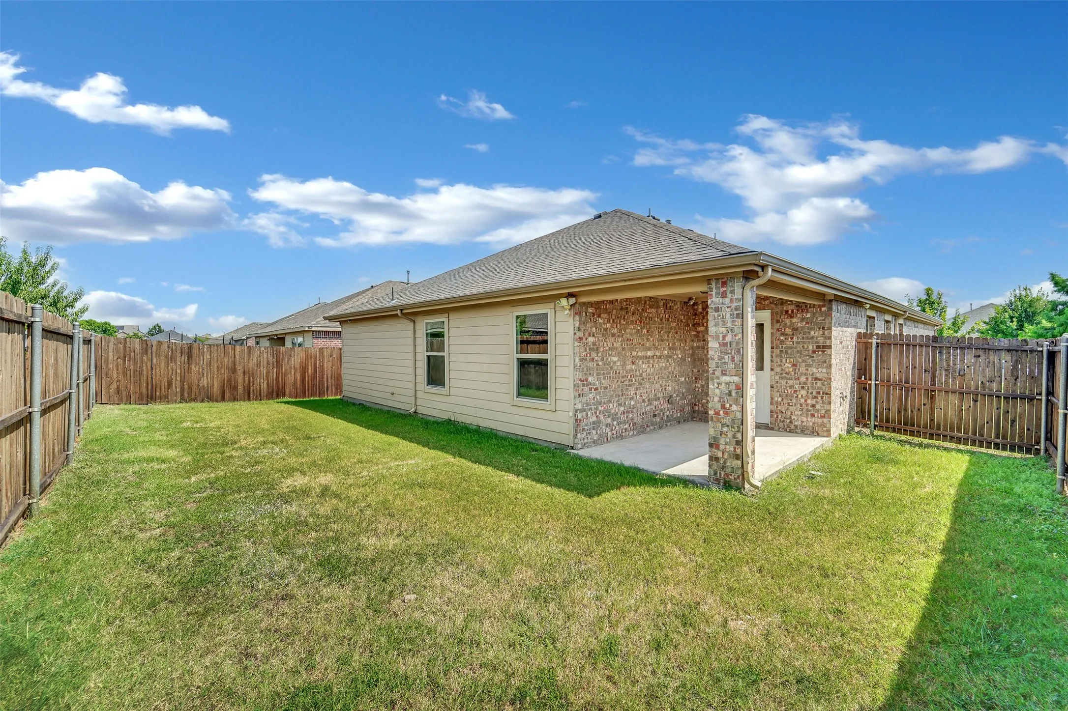 Single Family Residence For Sale in Collin County , 1810 Prairie View Drive, Princeton, Texas 75407, 4 Bedroom, 3 Bathroom, 2 Garage spaces, 1,901 Sqft, built in 2015, mls#21360438, Real Estate Agent in Princeton, Homes For Sale in Collin county, Homes For Sale in Princeton, Realtor in Princeton Texas, Real Estate Brokerage Independent Realty Texas, Luminita Cordes Realtor