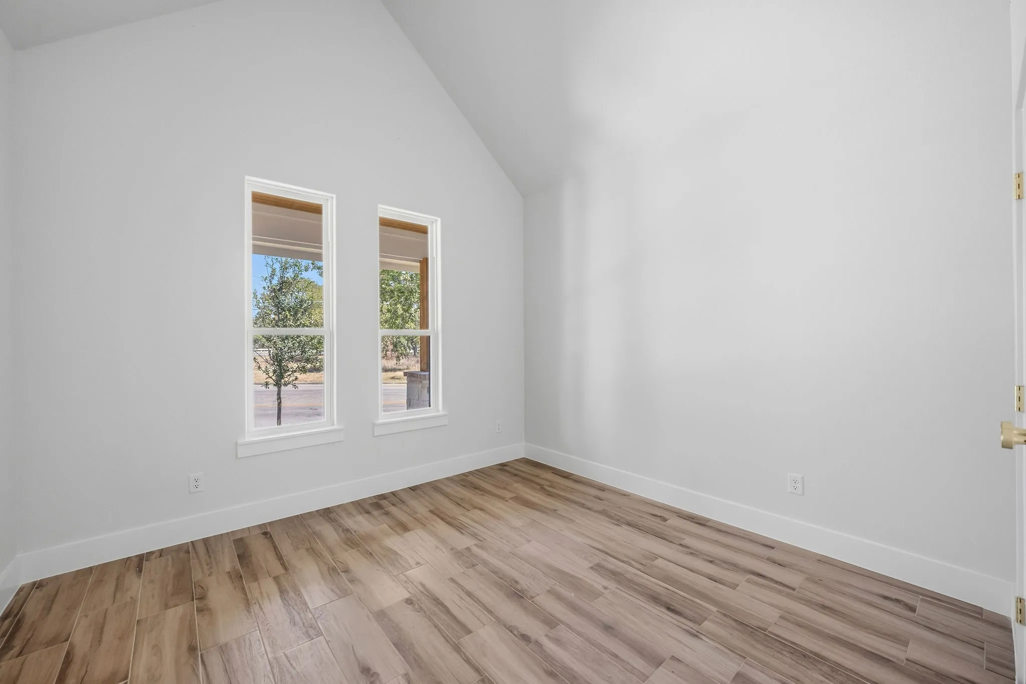 Single Family Residence For Sale in Tarrant County , 705 Cliff Street, Fort Worth, Texas 76164, 4 Bedroom, 2 Bathroom, 2 Garage spaces, 1,950 Sqft, built in 2026, mls#21360591, Real Estate Agent in Fort Worth, Homes For Sale in Tarrant county, Homes For Sale in Fort Worth, Realtor in Fort Worth Texas, Real Estate Brokerage Independent Realty Texas, Luminita Cordes Realtor