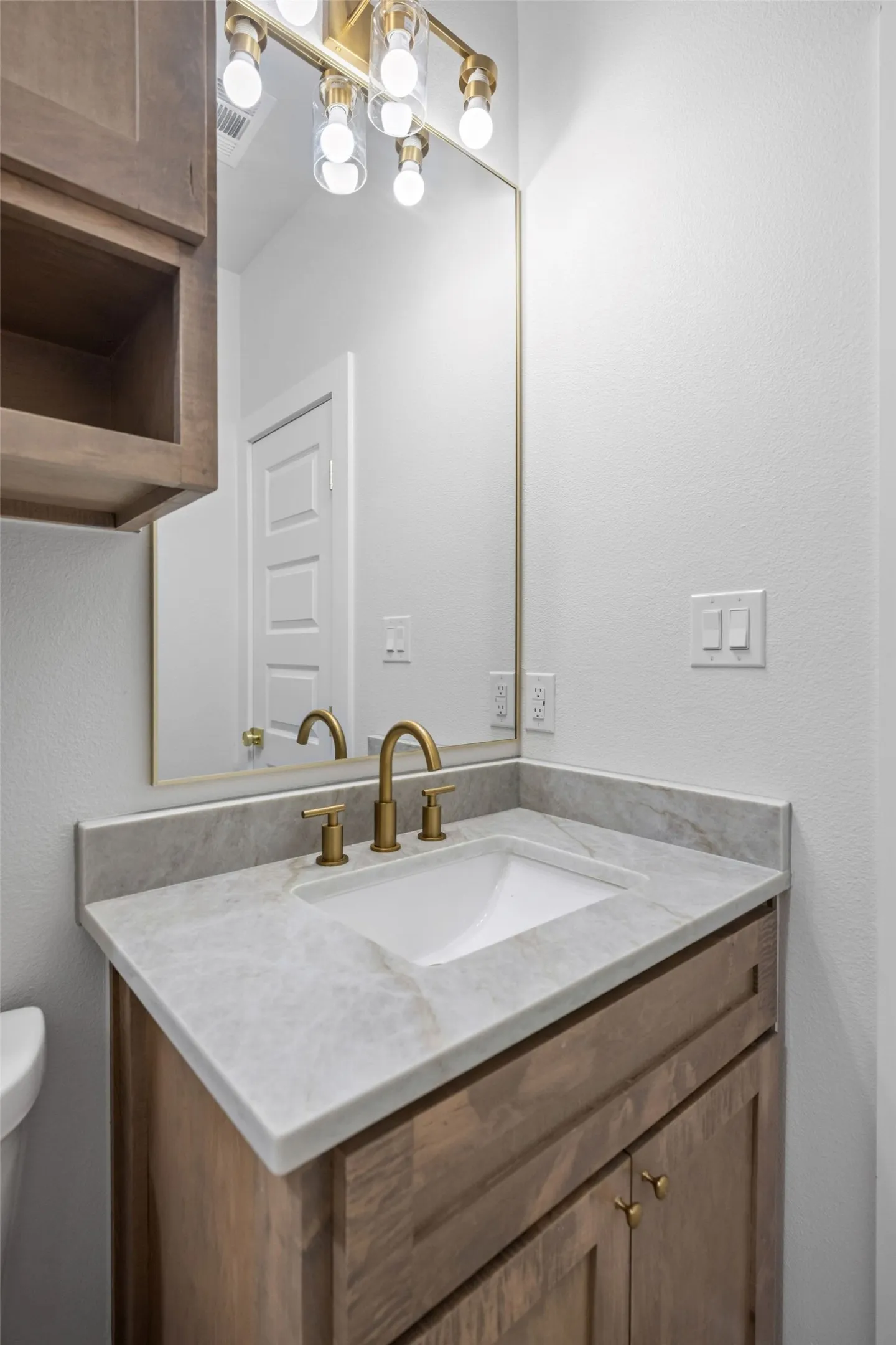 Single Family Residence For Sale in Tarrant County , 705 Cliff Street, Fort Worth, Texas 76164, 4 Bedroom, 2 Bathroom, 2 Garage spaces, 1,950 Sqft, built in 2026, mls#21360591, Real Estate Agent in Fort Worth, Homes For Sale in Tarrant county, Homes For Sale in Fort Worth, Realtor in Fort Worth Texas, Real Estate Brokerage Independent Realty Texas, Luminita Cordes Realtor