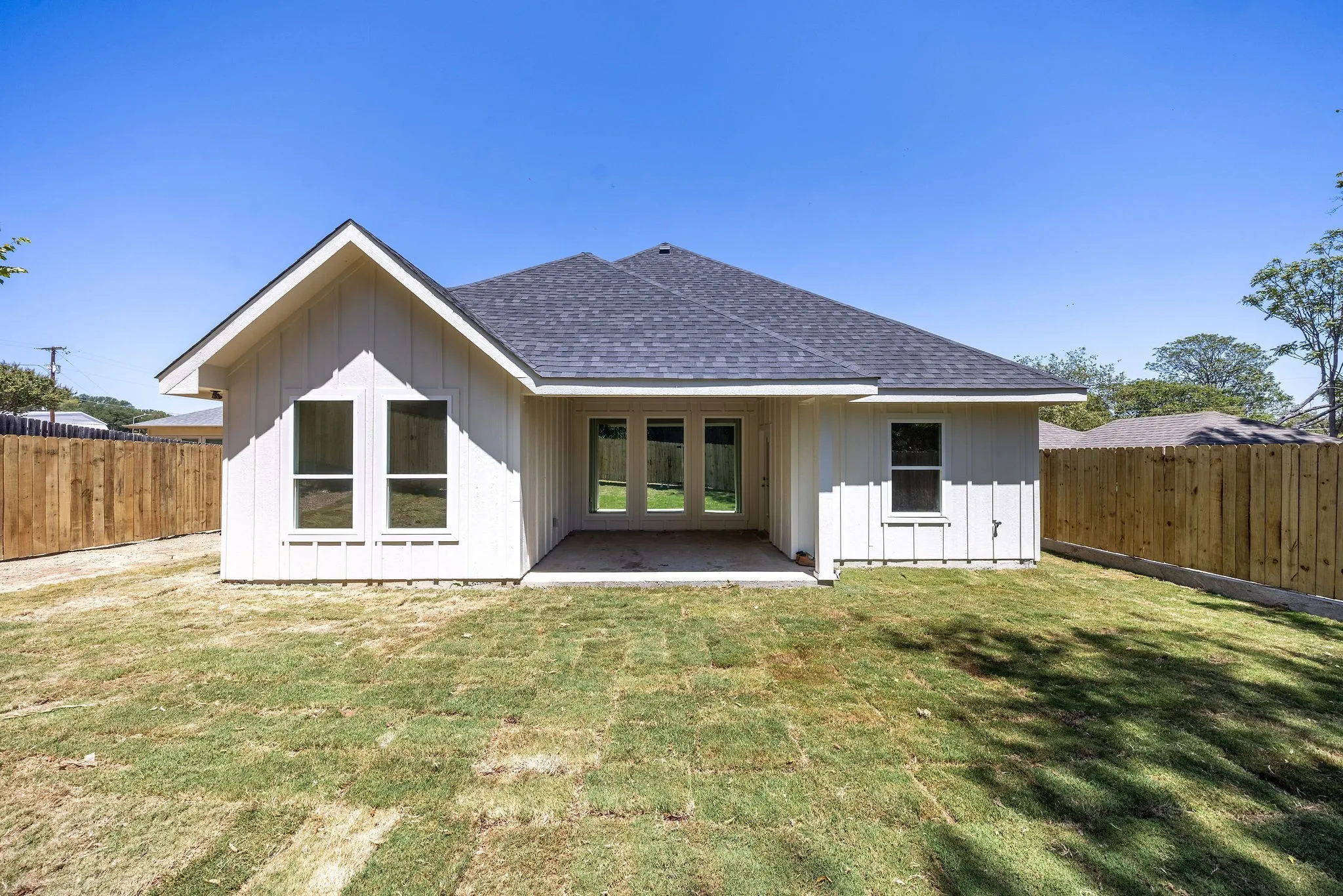 Single Family Residence For Sale in Tarrant County , 705 Cliff Street, Fort Worth, Texas 76164, 4 Bedroom, 2 Bathroom, 2 Garage spaces, 1,950 Sqft, built in 2026, mls#21360591, Real Estate Agent in Fort Worth, Homes For Sale in Tarrant county, Homes For Sale in Fort Worth, Realtor in Fort Worth Texas, Real Estate Brokerage Independent Realty Texas, Luminita Cordes Realtor