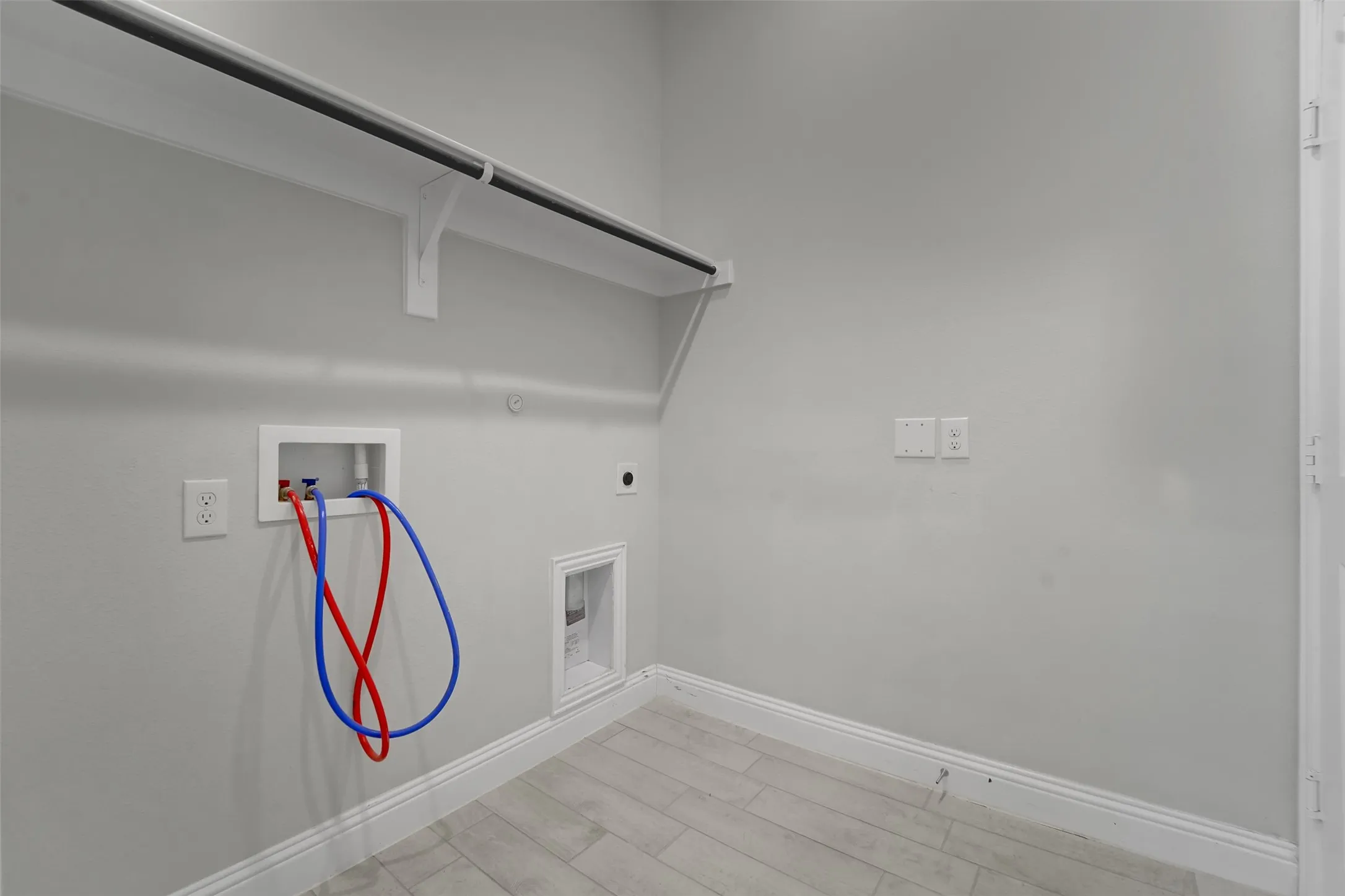 Single Family Residence For Rent in Collin County , 3004 Cremini Falls, Princeton, Texas 75407, 5 Bedroom, 3 Bathroom, 2 Garage spaces, 2,591 Sqft, built in 2024, mls#21360048, Real Estate Agent in Princeton, Homes For Rent in Collin county, Homes For Rent in Princeton, Realtor in Princeton Texas, Real Estate Brokerage Independent Realty Texas, Luminita Cordes Realtor