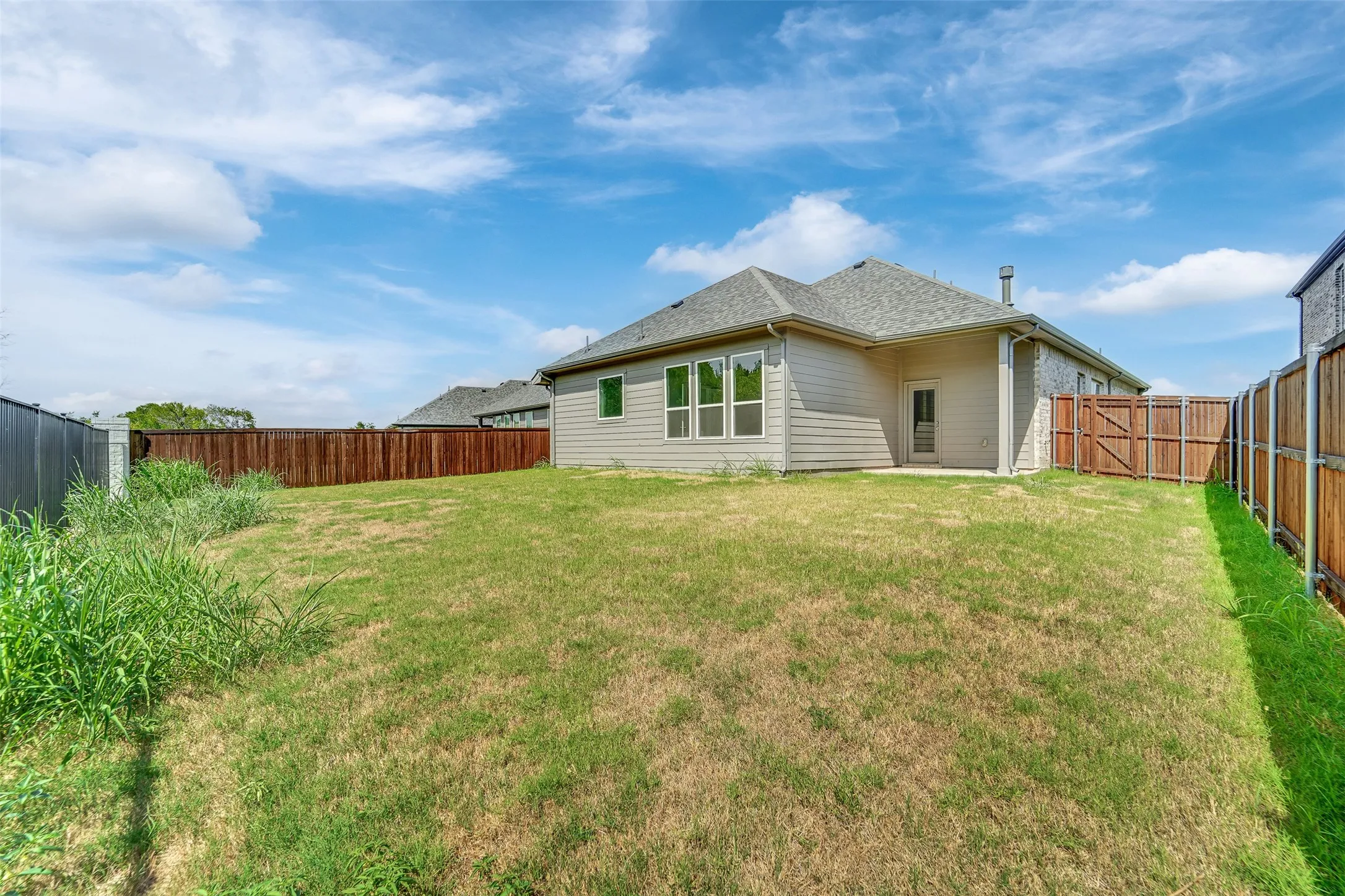Single Family Residence For Rent in Collin County , 3004 Cremini Falls, Princeton, Texas 75407, 5 Bedroom, 3 Bathroom, 2 Garage spaces, 2,591 Sqft, built in 2024, mls#21360048, Real Estate Agent in Princeton, Homes For Rent in Collin county, Homes For Rent in Princeton, Realtor in Princeton Texas, Real Estate Brokerage Independent Realty Texas, Luminita Cordes Realtor