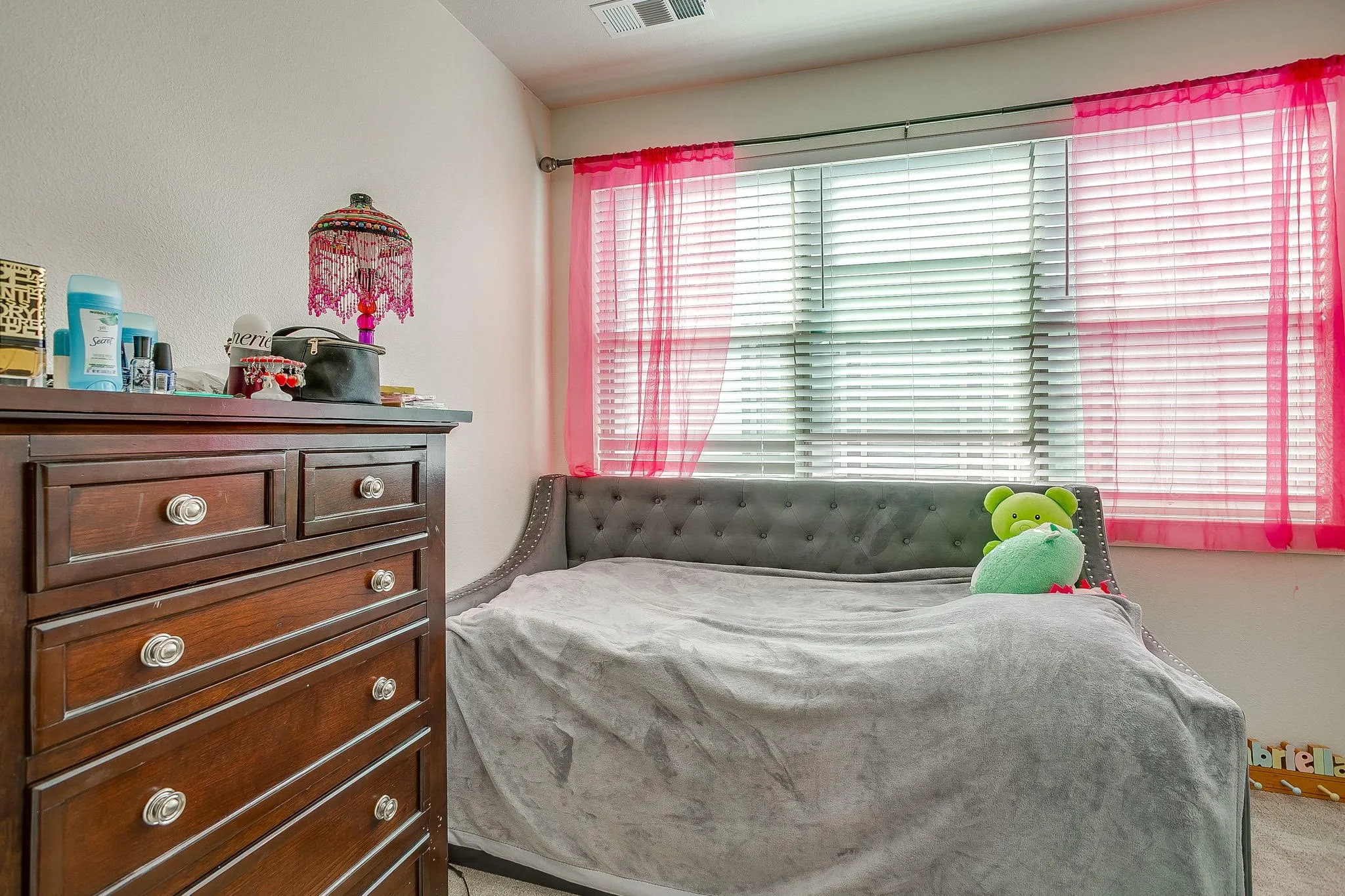 Bedroom/Office