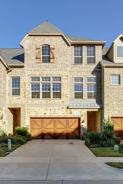 Townhouse For Rent in Dallas County , 6464 Naples Drive, Irving, Texas 75039, 3 Bedroom, 4 Bathroom, 2 Garage spaces, 3,133 Sqft, built in 2012, mls#21360658, Real Estate Agent in Irving, Homes For Rent in Dallas county, Homes For Rent in Irving, Realtor in Irving Texas, Real Estate Brokerage Independent Realty Texas, Luminita Cordes Realtor