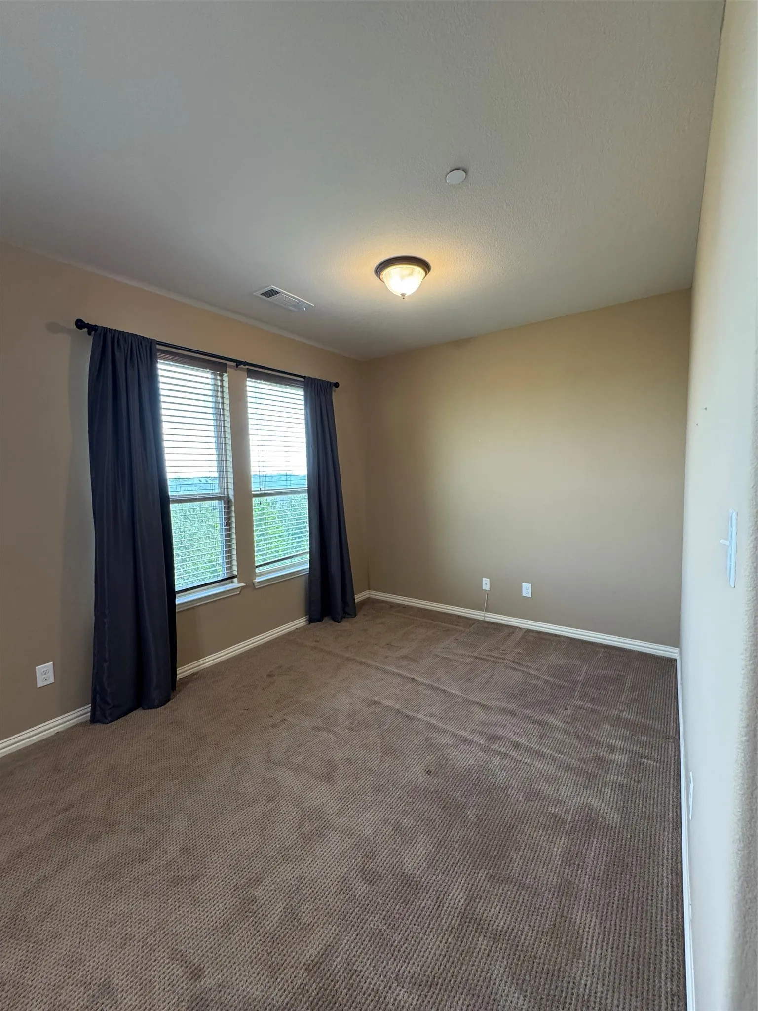 Townhouse For Rent in Dallas County , 6464 Naples Drive, Irving, Texas 75039, 3 Bedroom, 4 Bathroom, 2 Garage spaces, 3,133 Sqft, built in 2012, mls#21360658, Real Estate Agent in Irving, Homes For Rent in Dallas county, Homes For Rent in Irving, Realtor in Irving Texas, Real Estate Brokerage Independent Realty Texas, Luminita Cordes Realtor