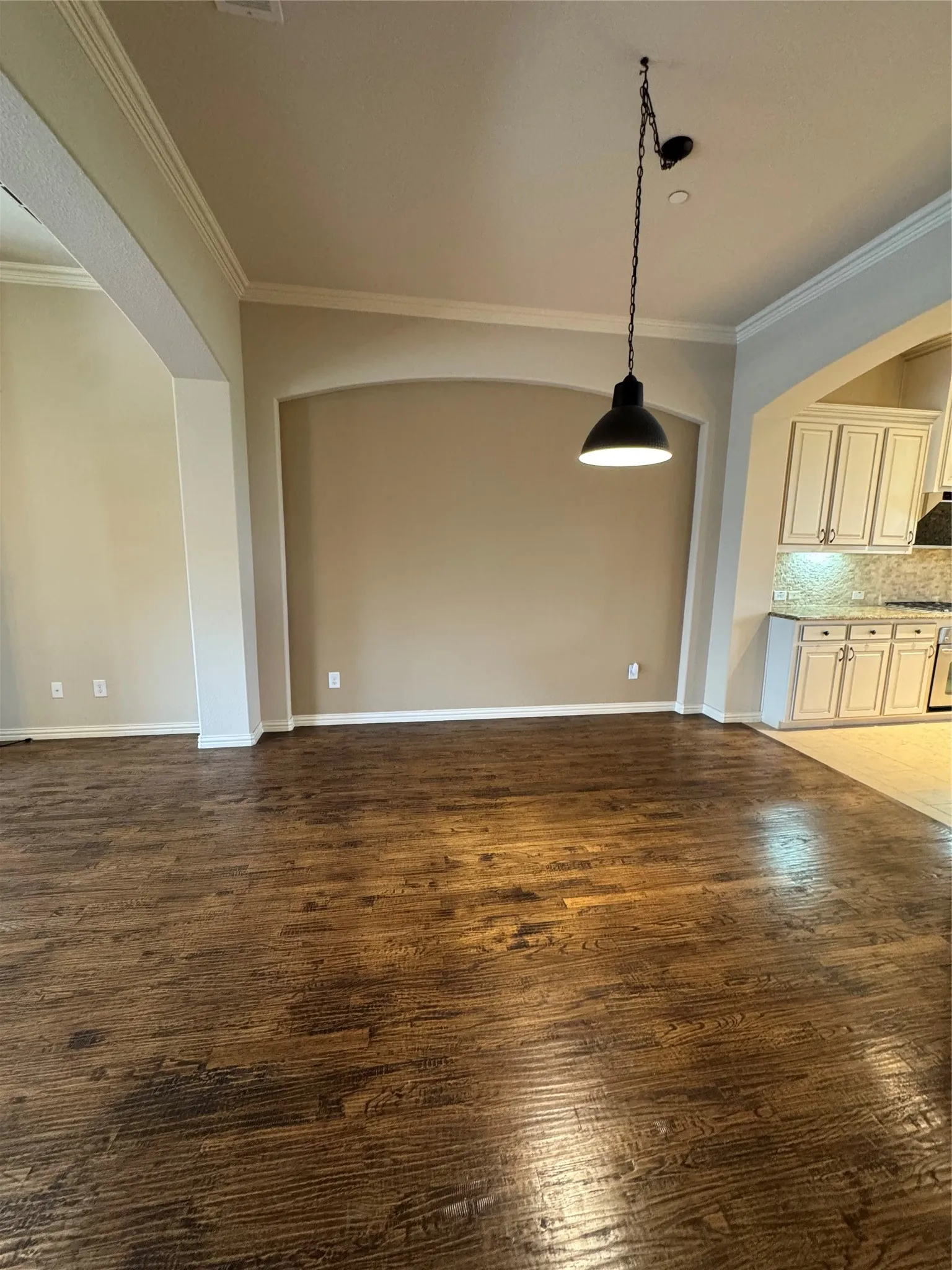 Townhouse For Rent in Dallas County , 6464 Naples Drive, Irving, Texas 75039, 3 Bedroom, 4 Bathroom, 2 Garage spaces, 3,133 Sqft, built in 2012, mls#21360658, Real Estate Agent in Irving, Homes For Rent in Dallas county, Homes For Rent in Irving, Realtor in Irving Texas, Real Estate Brokerage Independent Realty Texas, Luminita Cordes Realtor