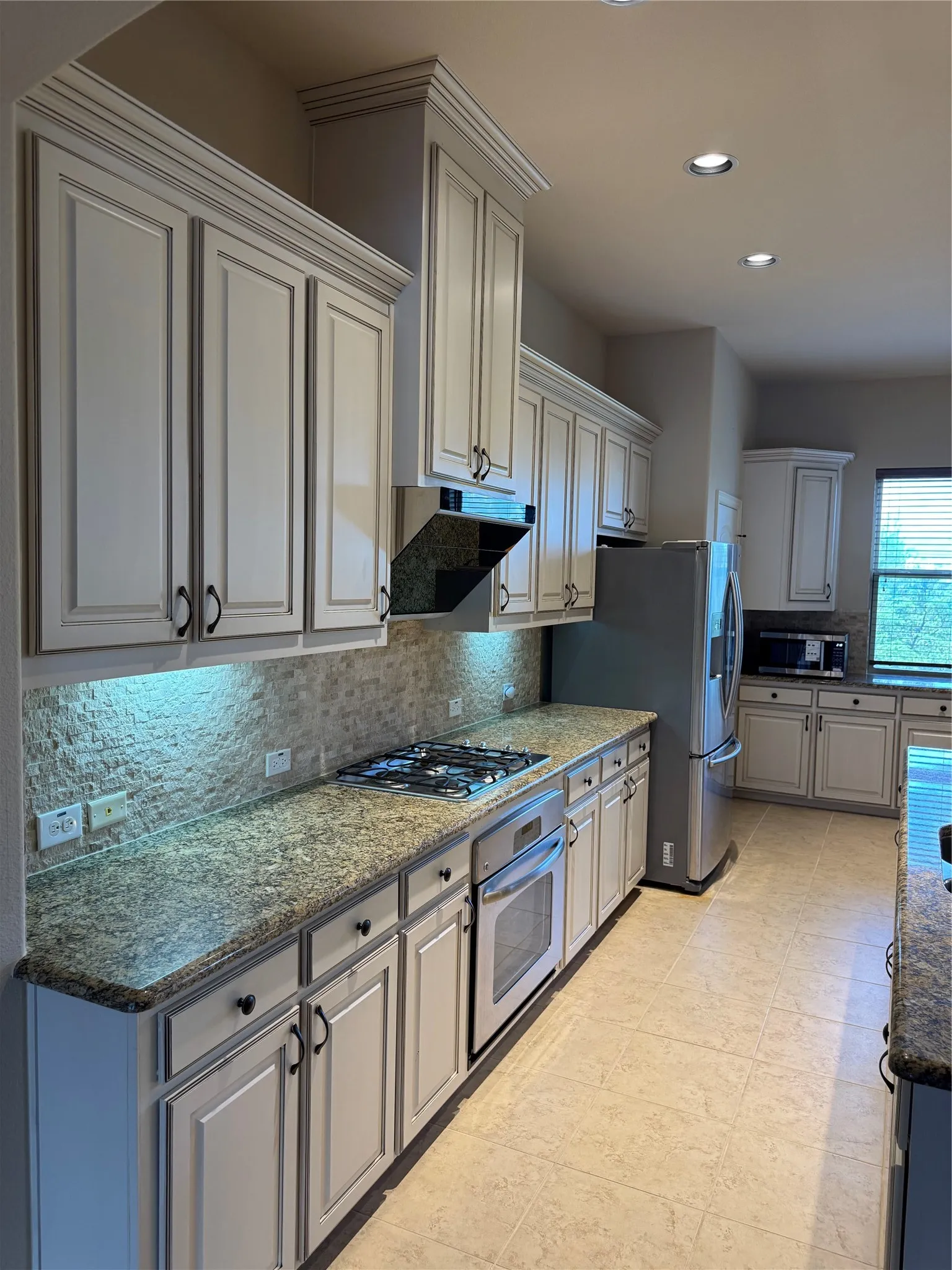 Townhouse For Rent in Dallas County , 6464 Naples Drive, Irving, Texas 75039, 3 Bedroom, 4 Bathroom, 2 Garage spaces, 3,133 Sqft, built in 2012, mls#21360658, Real Estate Agent in Irving, Homes For Rent in Dallas county, Homes For Rent in Irving, Realtor in Irving Texas, Real Estate Brokerage Independent Realty Texas, Luminita Cordes Realtor