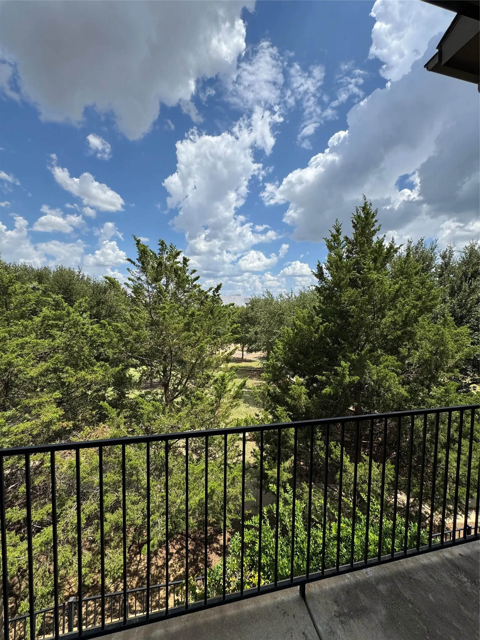 Townhouse For Rent in Dallas County , 6464 Naples Drive, Irving, Texas 75039, 3 Bedroom, 4 Bathroom, 2 Garage spaces, 3,133 Sqft, built in 2012, mls#21360658, Real Estate Agent in Irving, Homes For Rent in Dallas county, Homes For Rent in Irving, Realtor in Irving Texas, Real Estate Brokerage Independent Realty Texas, Luminita Cordes Realtor