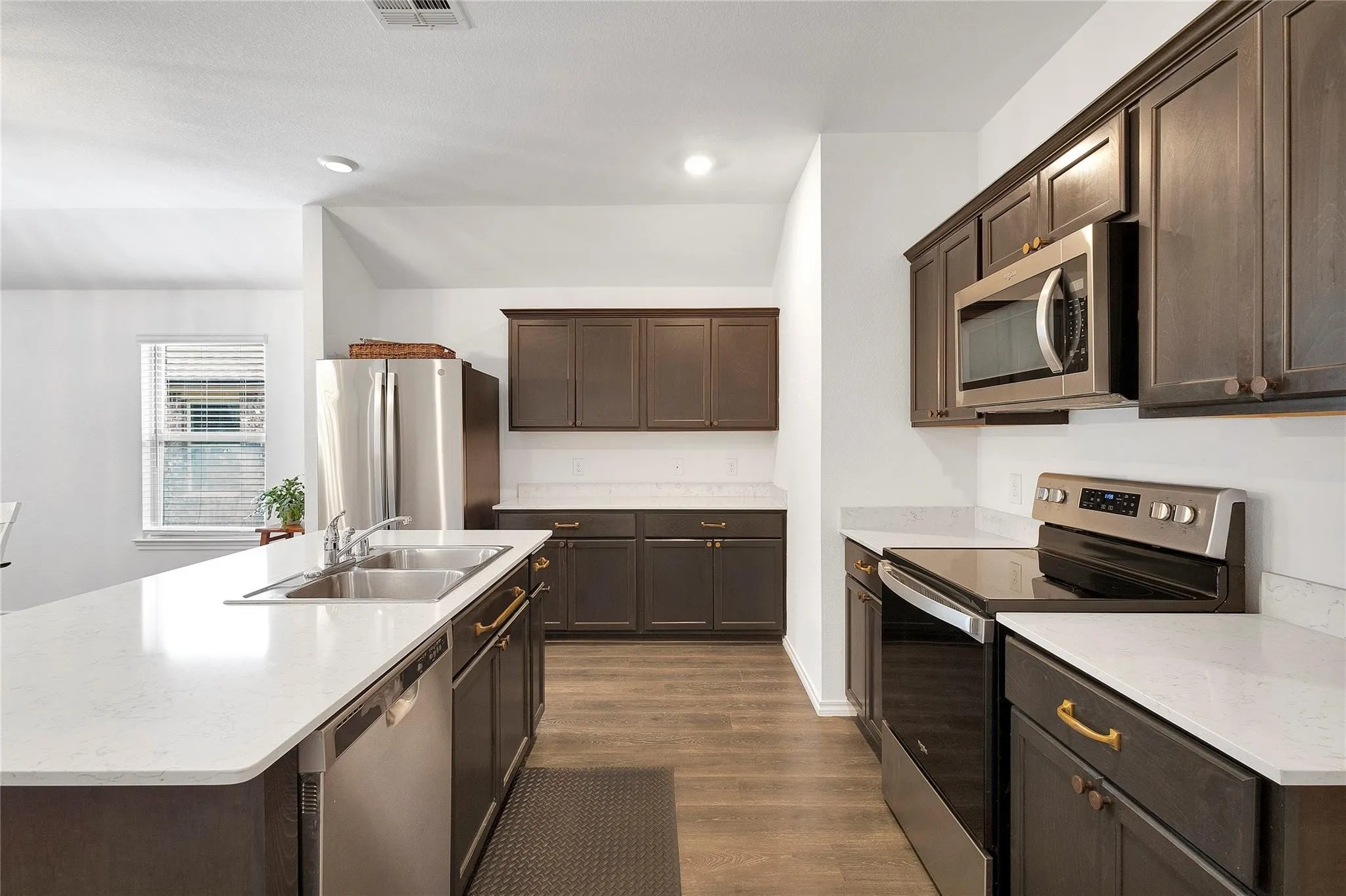Single Family Residence For Sale in Hunt County , 3223 Buttonbush Drive, Royse City, Texas 75189, 4 Bedroom, 2 Bathroom, 2 Garage spaces, 1,948 Sqft, built in 2021, mls#21358270, Real Estate Agent in Royse City, Homes For Sale in Hunt county, Homes For Sale in Royse City, Realtor in Royse City Texas, Real Estate Brokerage Independent Realty Texas, Luminita Cordes Realtor