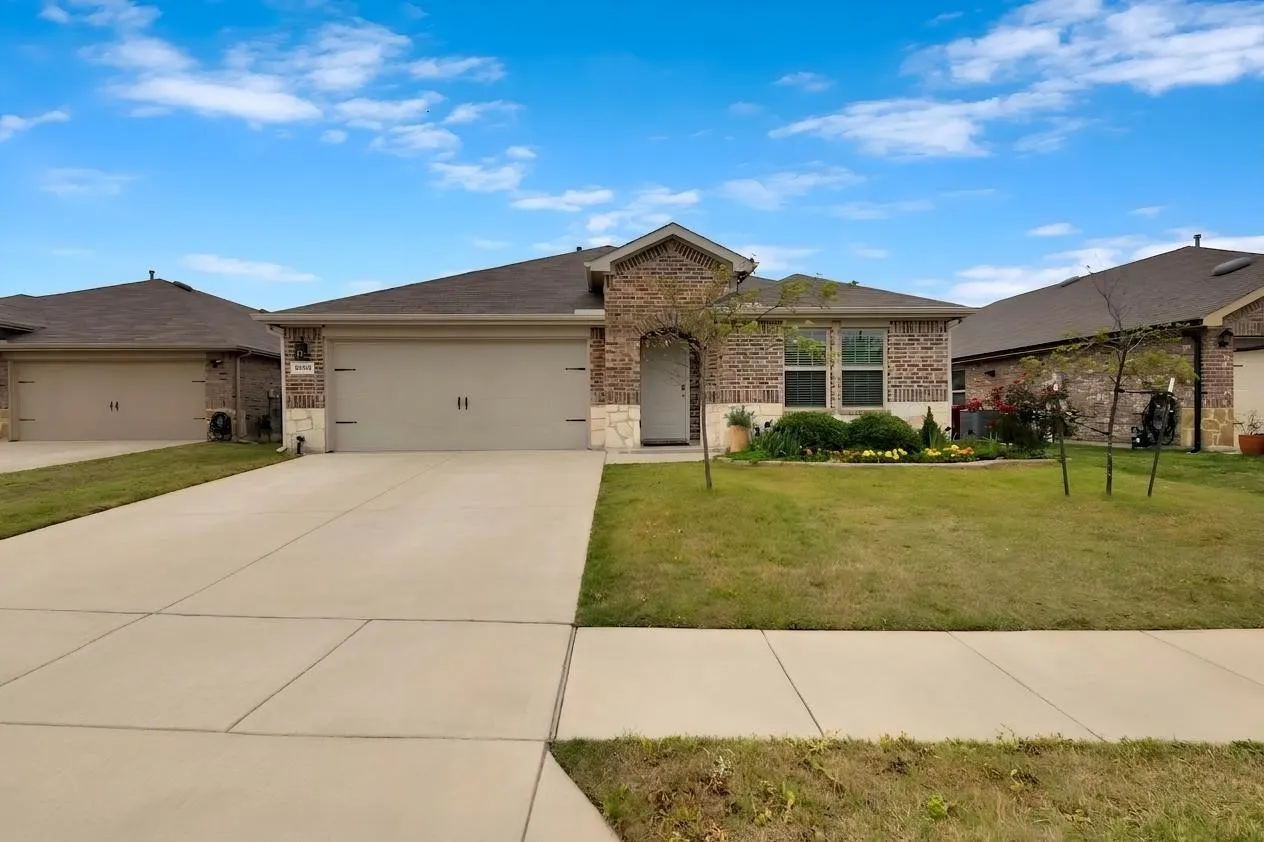 Single Family Residence For Sale in Hunt County , 3223 Buttonbush Drive, Royse City, Texas 75189, 4 Bedroom, 2 Bathroom, 2 Garage spaces, 1,948 Sqft, built in 2021, mls#21358270, Real Estate Agent in Royse City, Homes For Sale in Hunt county, Homes For Sale in Royse City, Realtor in Royse City Texas, Real Estate Brokerage Independent Realty Texas, Luminita Cordes Realtor