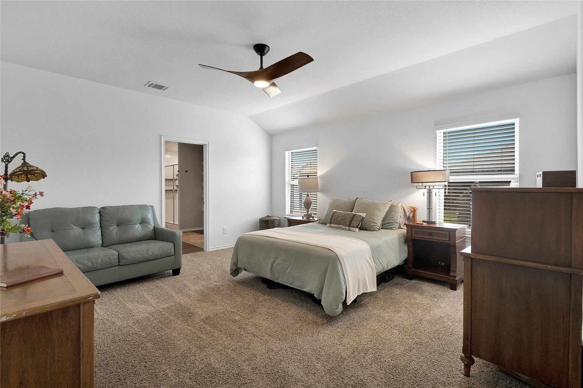 Single Family Residence For Sale in Hunt County , 3223 Buttonbush Drive, Royse City, Texas 75189, 4 Bedroom, 2 Bathroom, 2 Garage spaces, 1,948 Sqft, built in 2021, mls#21358270, Real Estate Agent in Royse City, Homes For Sale in Hunt county, Homes For Sale in Royse City, Realtor in Royse City Texas, Real Estate Brokerage Independent Realty Texas, Luminita Cordes Realtor