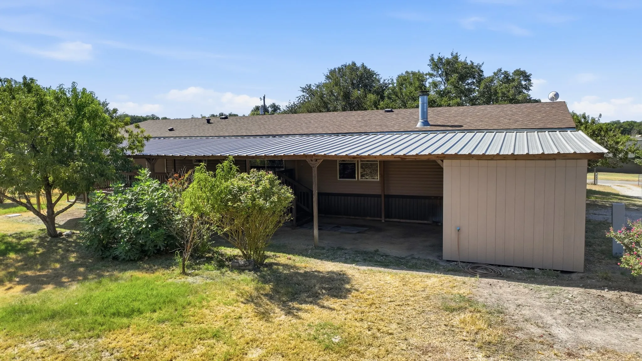 Manufactured Home For Sale in Parker County , 110 Draper Drive, Springtown, Texas 76082, 4 Bedroom, 2 Bathroom, Garage spaces, 2,432 Sqft, built in 2006, mls#21332187, Real Estate Agent in Springtown, Homes For Sale in Parker county, Homes For Sale in Springtown, Realtor in Springtown Texas, Real Estate Brokerage Independent Realty Texas, Luminita Cordes Realtor