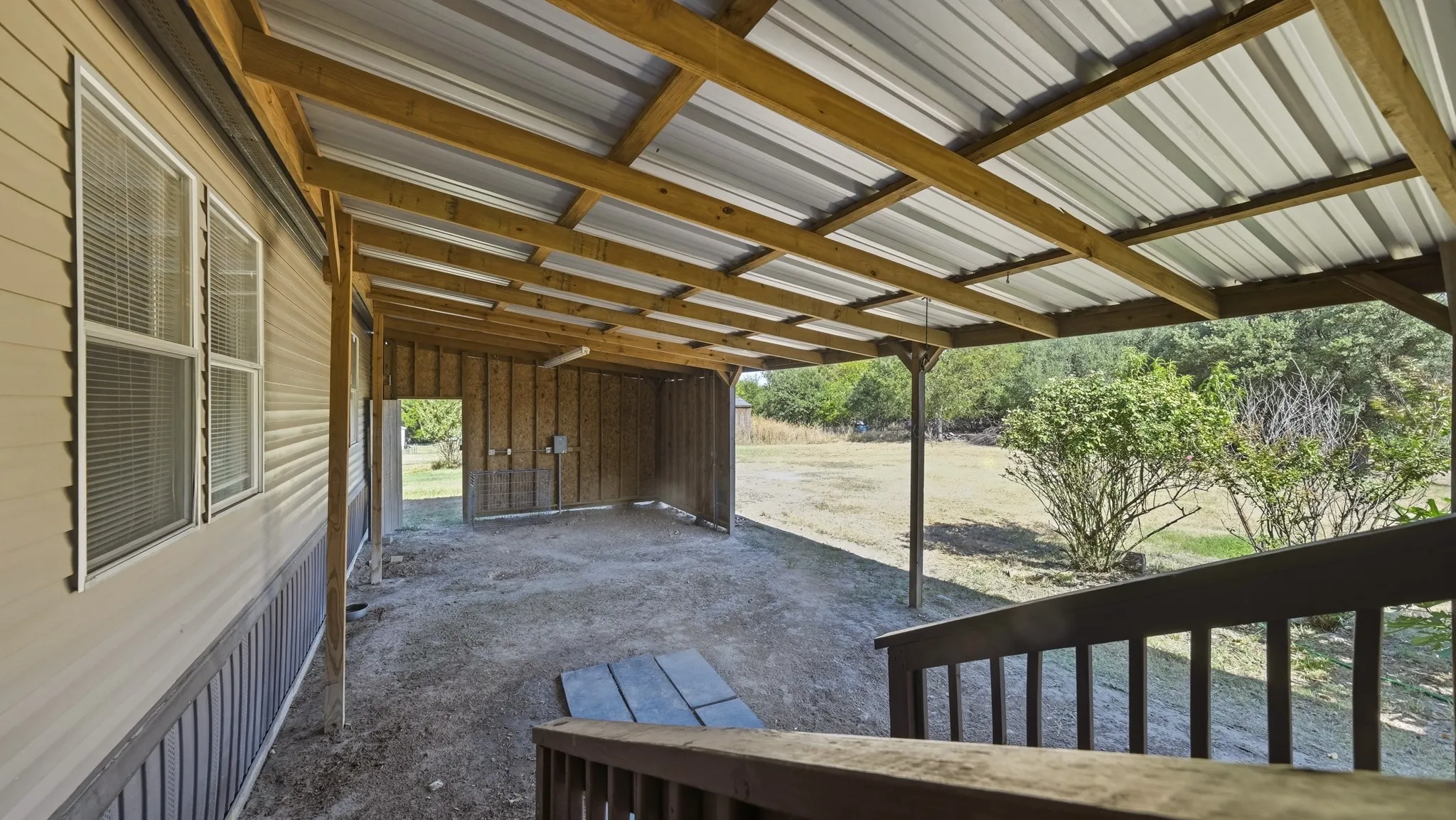 Space for workshop or storage