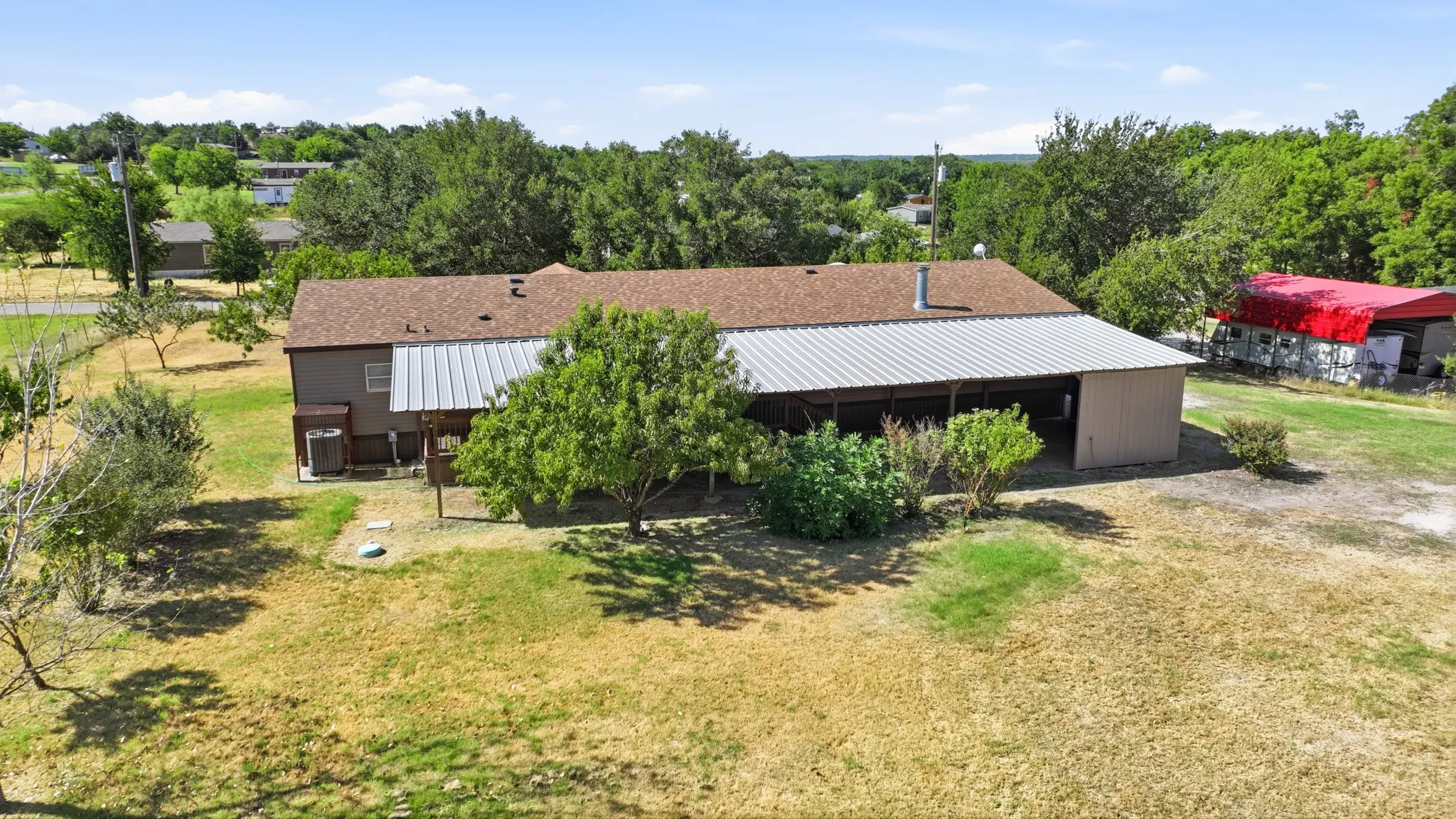Manufactured Home For Sale in Parker County , 110 Draper Drive, Springtown, Texas 76082, 4 Bedroom, 2 Bathroom, Garage spaces, 2,432 Sqft, built in 2006, mls#21332187, Real Estate Agent in Springtown, Homes For Sale in Parker county, Homes For Sale in Springtown, Realtor in Springtown Texas, Real Estate Brokerage Independent Realty Texas, Luminita Cordes Realtor