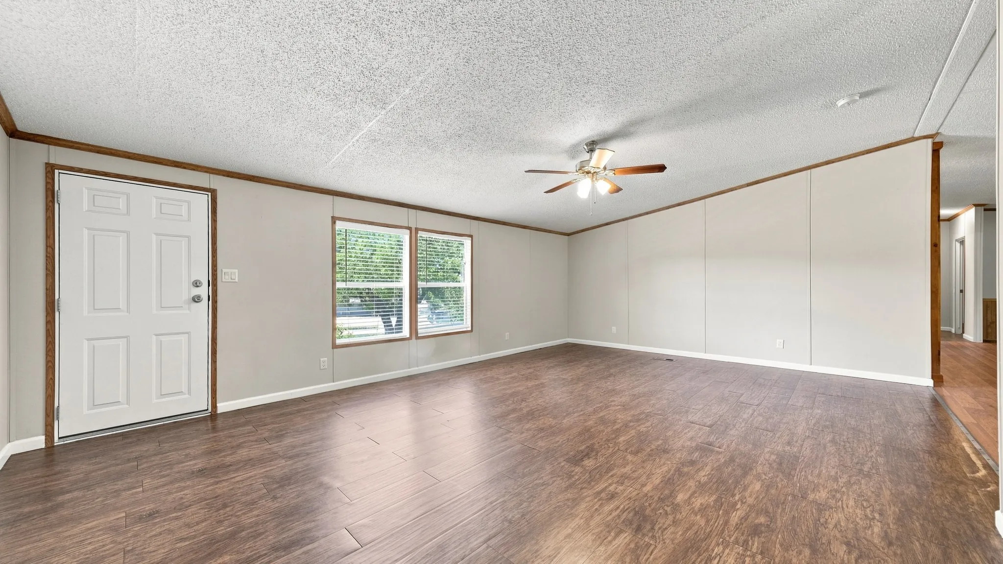 Manufactured Home For Sale in Parker County , 110 Draper Drive, Springtown, Texas 76082, 4 Bedroom, 2 Bathroom, Garage spaces, 2,432 Sqft, built in 2006, mls#21332187, Real Estate Agent in Springtown, Homes For Sale in Parker county, Homes For Sale in Springtown, Realtor in Springtown Texas, Real Estate Brokerage Independent Realty Texas, Luminita Cordes Realtor