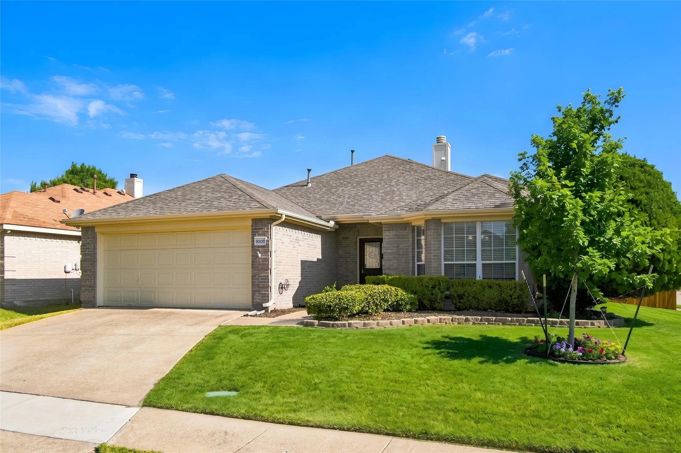 Single Family Residence For Sale in Collin County , 9900 Carter Drive, Mc Kinney, Texas 75072, 3 Bedroom, 2 Bathroom, 2 Garage spaces, 1,811 Sqft, built in 2003, mls#21356587, Real Estate Agent in Mc Kinney, Homes For Sale in Collin county, Homes For Sale in Mc Kinney, Realtor in Mc Kinney Texas, Real Estate Brokerage Independent Realty Texas, Luminita Cordes Realtor