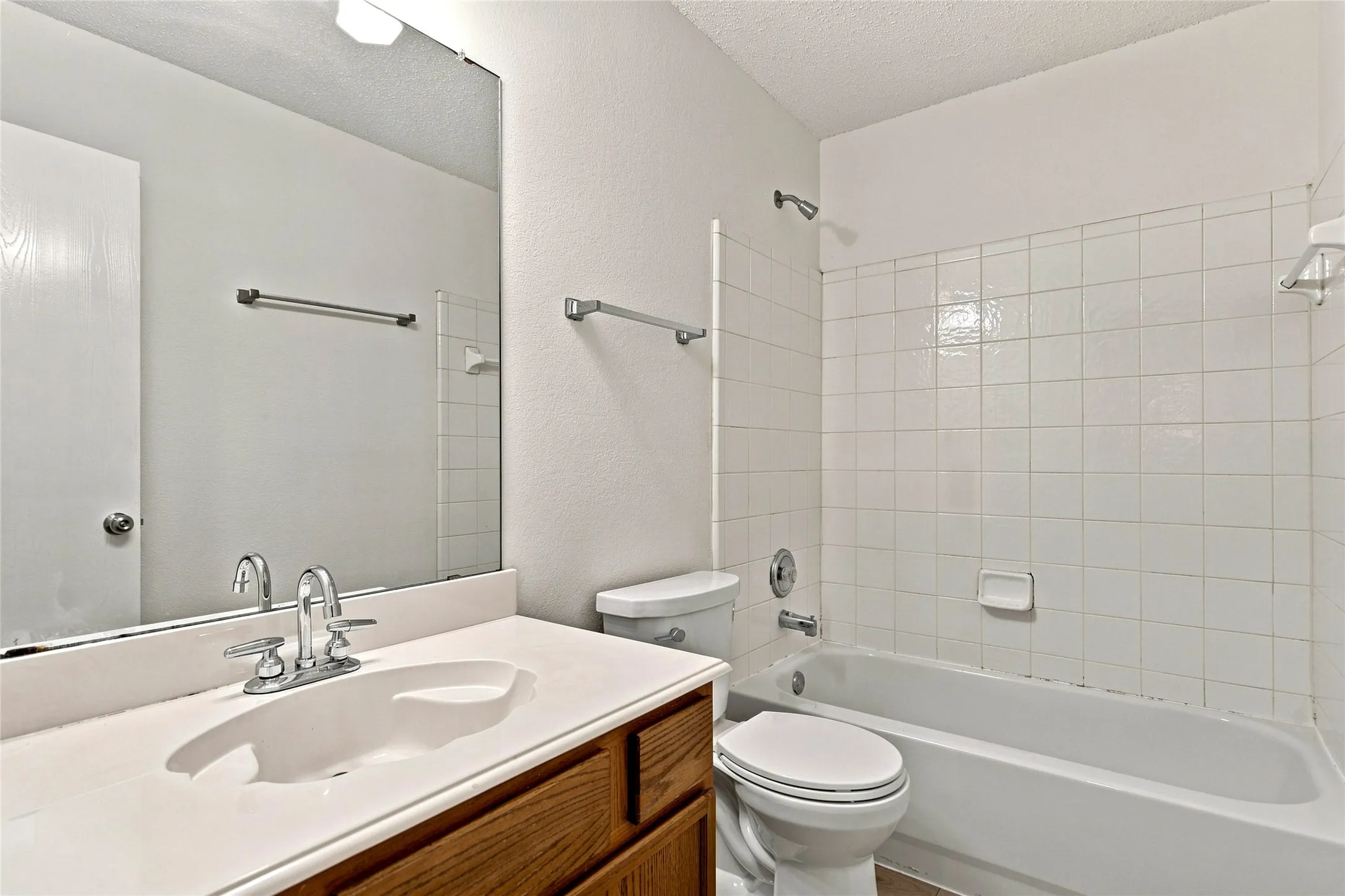 Single Family Residence For Sale in Collin County , 9900 Carter Drive, Mc Kinney, Texas 75072, 3 Bedroom, 2 Bathroom, 2 Garage spaces, 1,811 Sqft, built in 2003, mls#21356587, Real Estate Agent in Mc Kinney, Homes For Sale in Collin county, Homes For Sale in Mc Kinney, Realtor in Mc Kinney Texas, Real Estate Brokerage Independent Realty Texas, Luminita Cordes Realtor
