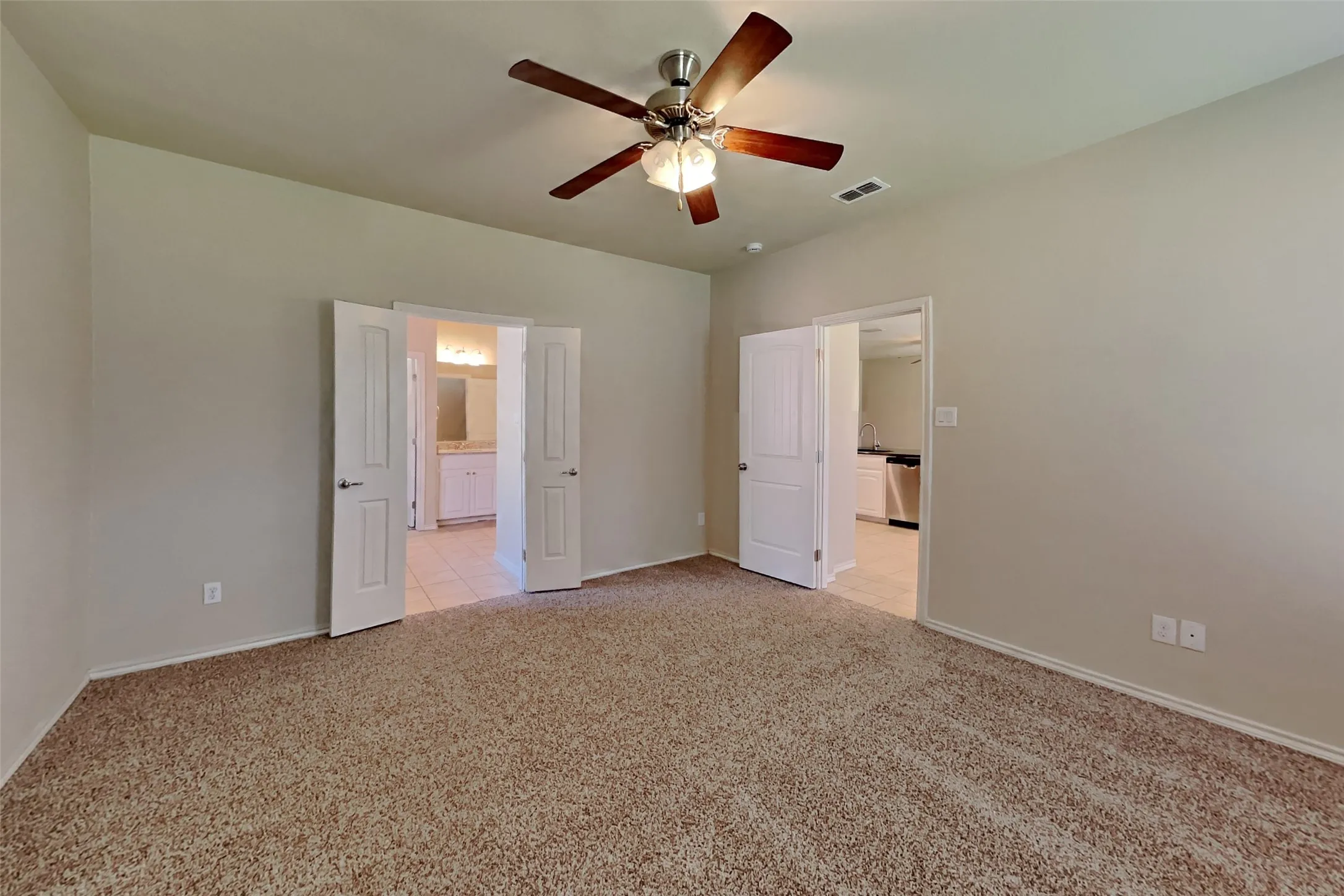 Single Family Residence For Rent in Tarrant County , 1716 Kachina Lodge Road, Fort Worth, Texas 76131, 3 Bedroom, 2 Bathroom, 2 Garage spaces, 1,590 Sqft, built in 2015, mls#21361030, Real Estate Agent in Fort Worth, Homes For Rent in Tarrant county, Homes For Rent in Fort Worth, Realtor in Fort Worth Texas, Real Estate Brokerage Independent Realty Texas, Luminita Cordes Realtor