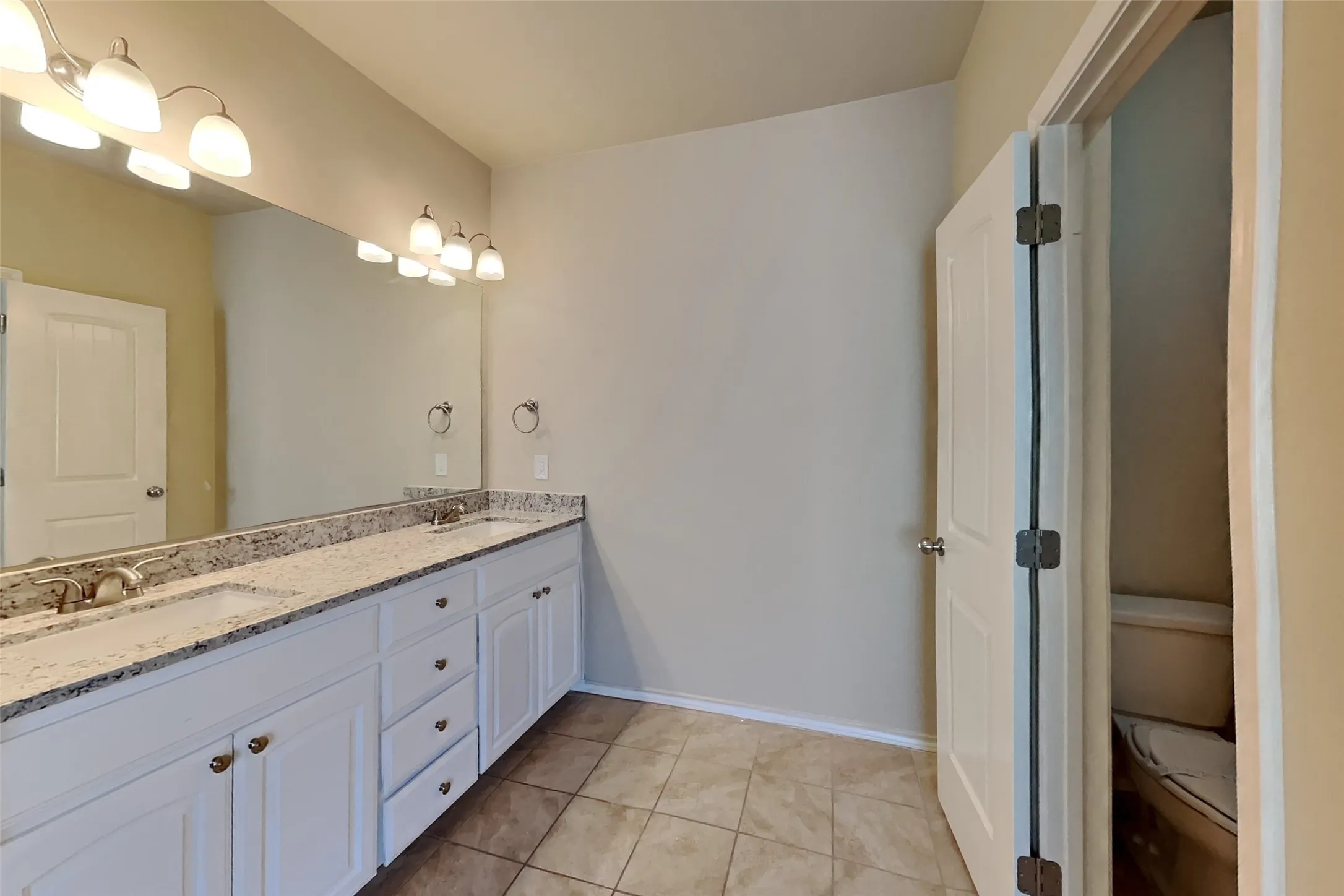 Single Family Residence For Rent in Tarrant County , 1716 Kachina Lodge Road, Fort Worth, Texas 76131, 3 Bedroom, 2 Bathroom, 2 Garage spaces, 1,590 Sqft, built in 2015, mls#21361030, Real Estate Agent in Fort Worth, Homes For Rent in Tarrant county, Homes For Rent in Fort Worth, Realtor in Fort Worth Texas, Real Estate Brokerage Independent Realty Texas, Luminita Cordes Realtor