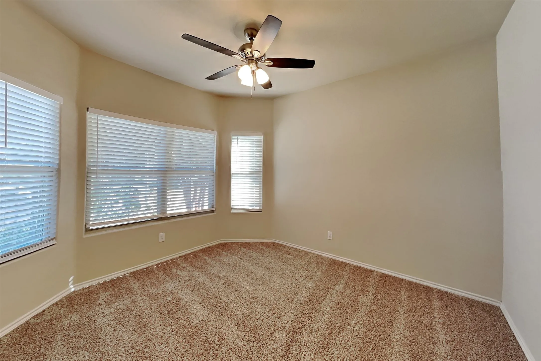 Single Family Residence For Rent in Tarrant County , 1716 Kachina Lodge Road, Fort Worth, Texas 76131, 3 Bedroom, 2 Bathroom, 2 Garage spaces, 1,590 Sqft, built in 2015, mls#21361030, Real Estate Agent in Fort Worth, Homes For Rent in Tarrant county, Homes For Rent in Fort Worth, Realtor in Fort Worth Texas, Real Estate Brokerage Independent Realty Texas, Luminita Cordes Realtor