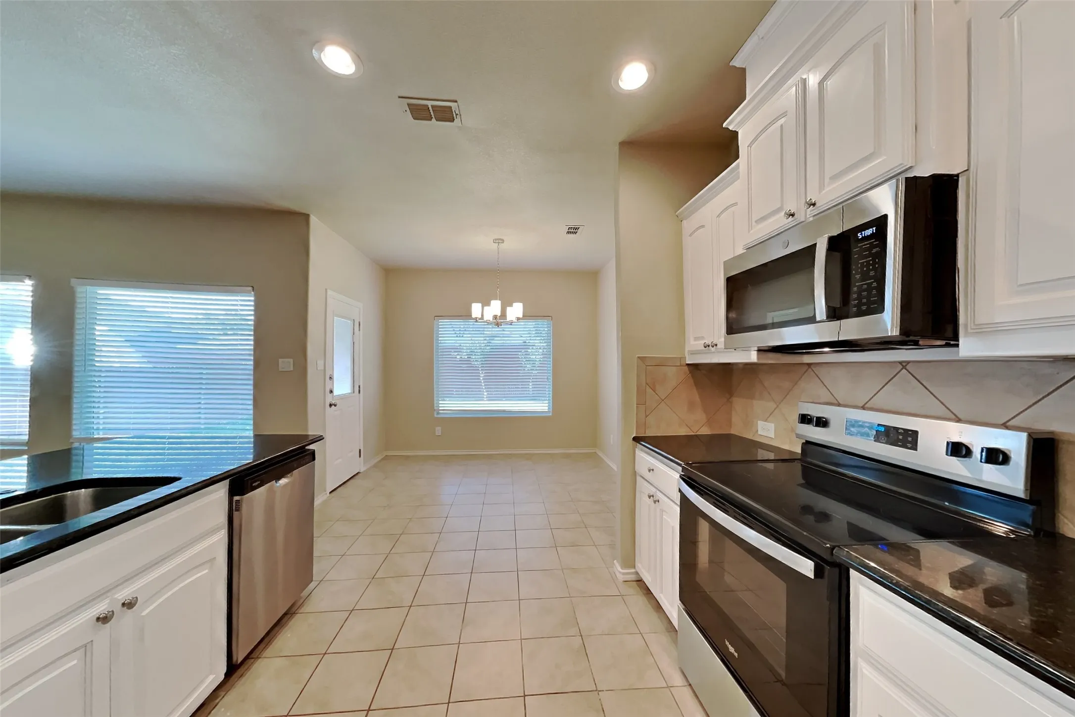 Single Family Residence For Rent in Tarrant County , 1716 Kachina Lodge Road, Fort Worth, Texas 76131, 3 Bedroom, 2 Bathroom, 2 Garage spaces, 1,590 Sqft, built in 2015, mls#21361030, Real Estate Agent in Fort Worth, Homes For Rent in Tarrant county, Homes For Rent in Fort Worth, Realtor in Fort Worth Texas, Real Estate Brokerage Independent Realty Texas, Luminita Cordes Realtor
