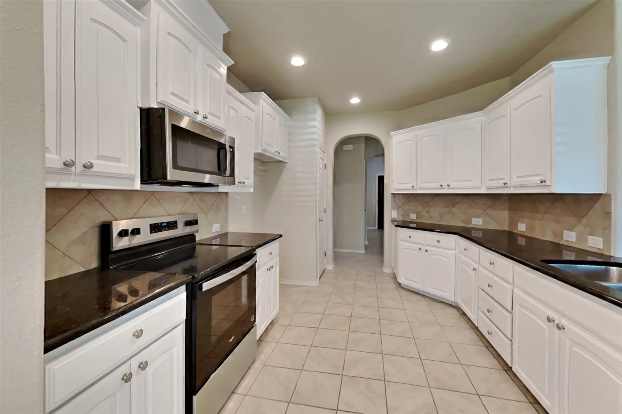 Single Family Residence For Rent in Tarrant County , 1716 Kachina Lodge Road, Fort Worth, Texas 76131, 3 Bedroom, 2 Bathroom, 2 Garage spaces, 1,590 Sqft, built in 2015, mls#21361030, Real Estate Agent in Fort Worth, Homes For Rent in Tarrant county, Homes For Rent in Fort Worth, Realtor in Fort Worth Texas, Real Estate Brokerage Independent Realty Texas, Luminita Cordes Realtor