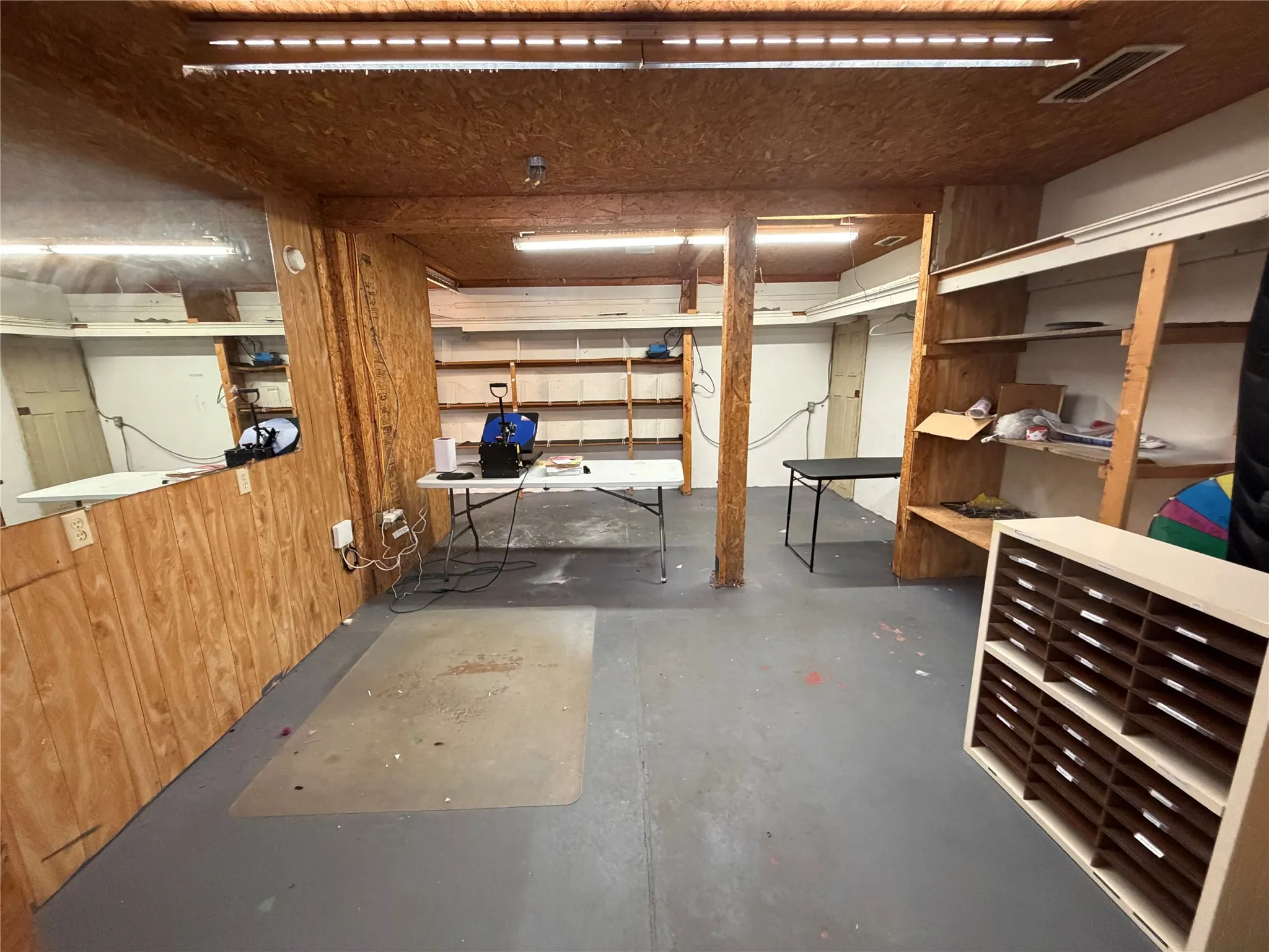 Retail For Sale in Baylor County , 412 N Main Street N, Seymour, Texas 76380, 0, 0, Garage spaces, 0 Sqft, built in 1920, Price $150,000, mls#21360886, Real Estate Agent in Seymour, Homes For Sale in Baylor county, Homes For Sale in Seymour, Realtor in Seymour Texas, Real Estate Brokerage Independent Realty Texas, Luminita Cordes Realtor