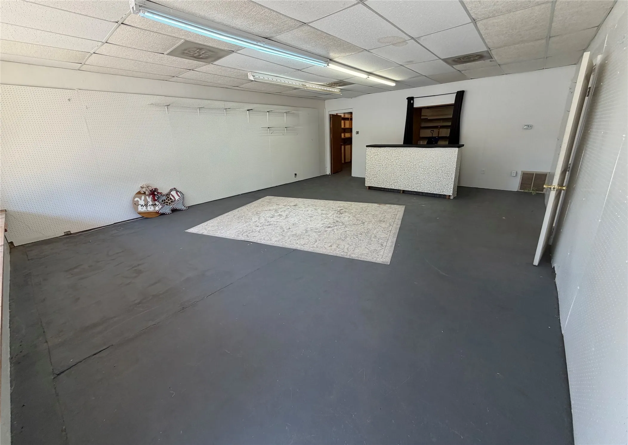 Retail For Sale in Baylor County , 412 N Main Street N, Seymour, Texas 76380, 0, 0, Garage spaces, 0 Sqft, built in 1920, Price $150,000, mls#21360886, Real Estate Agent in Seymour, Homes For Sale in Baylor county, Homes For Sale in Seymour, Realtor in Seymour Texas, Real Estate Brokerage Independent Realty Texas, Luminita Cordes Realtor